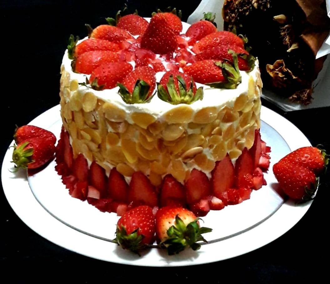 สตอเบอรี่🍓ช็อตเค้ก🍓(เค้กนุ่ม หวานน้อย) strawberry 🍓shortcake cake🍓