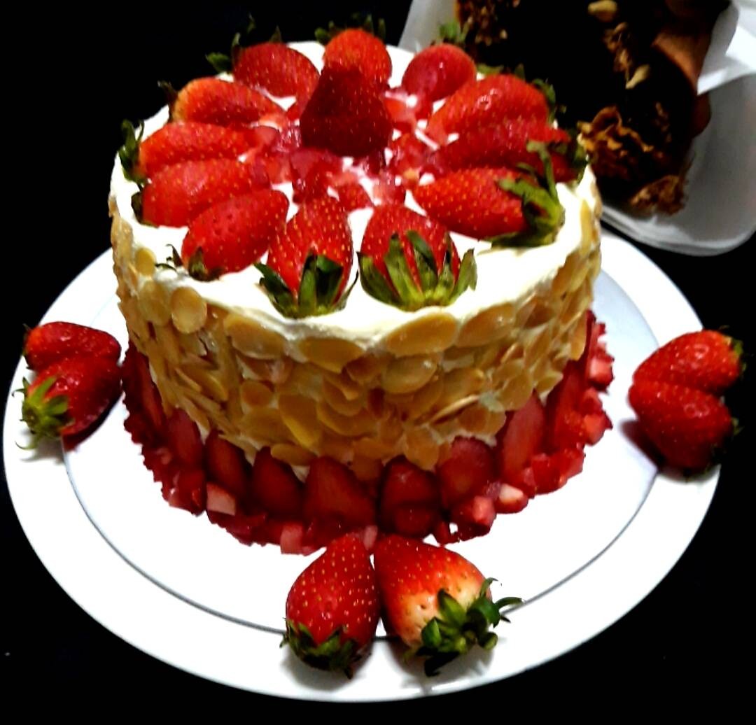สตอเบอรี่🍓ช็อตเค้ก🍓(เค้กนุ่ม หวานน้อย) strawberry 🍓shortcake cake🍓