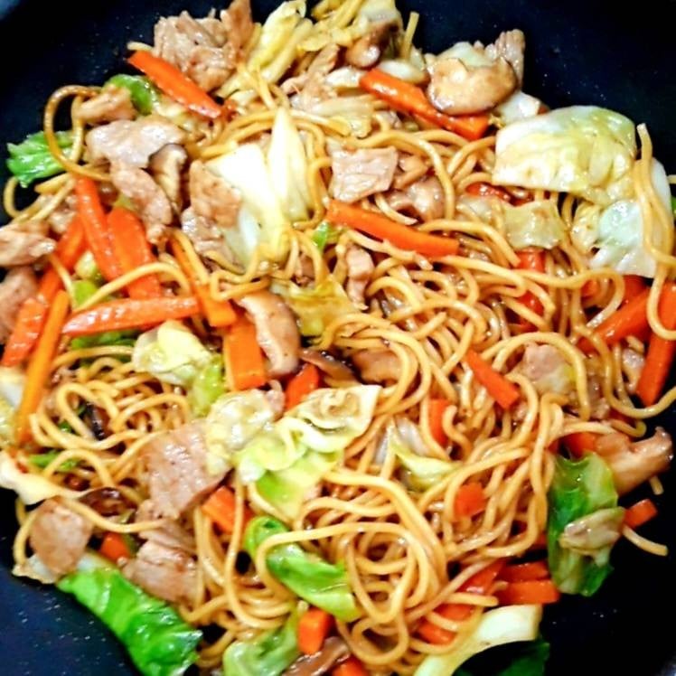 ผัดยากิโซบะ ( สไตล์เรา 😁 คนไทยทำ คนไทยทาน 😁)