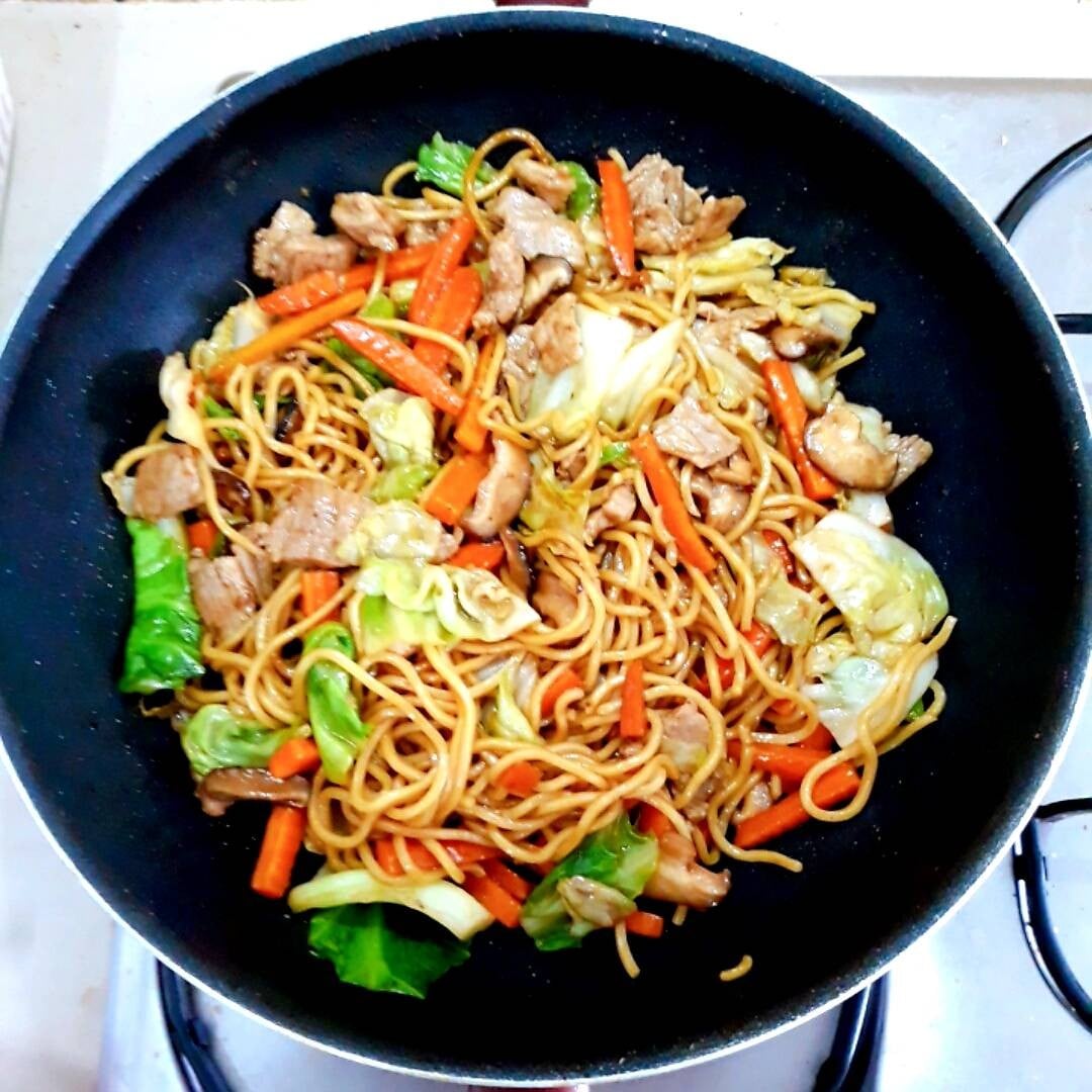 ผัดยากิโซบะ ( สไตล์เรา 😁 คนไทยทำ คนไทยทาน 😁)