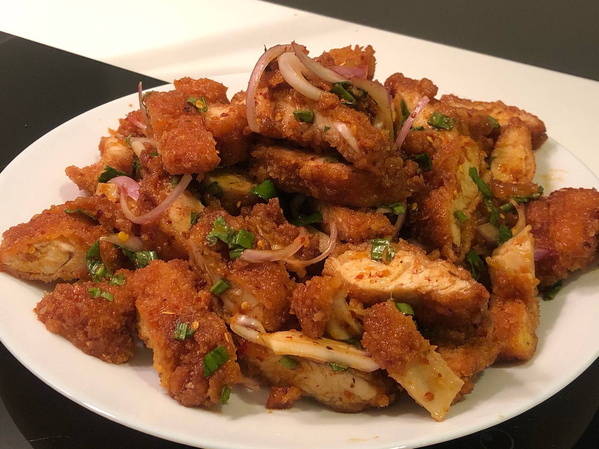 ยำไก่แซ่บ