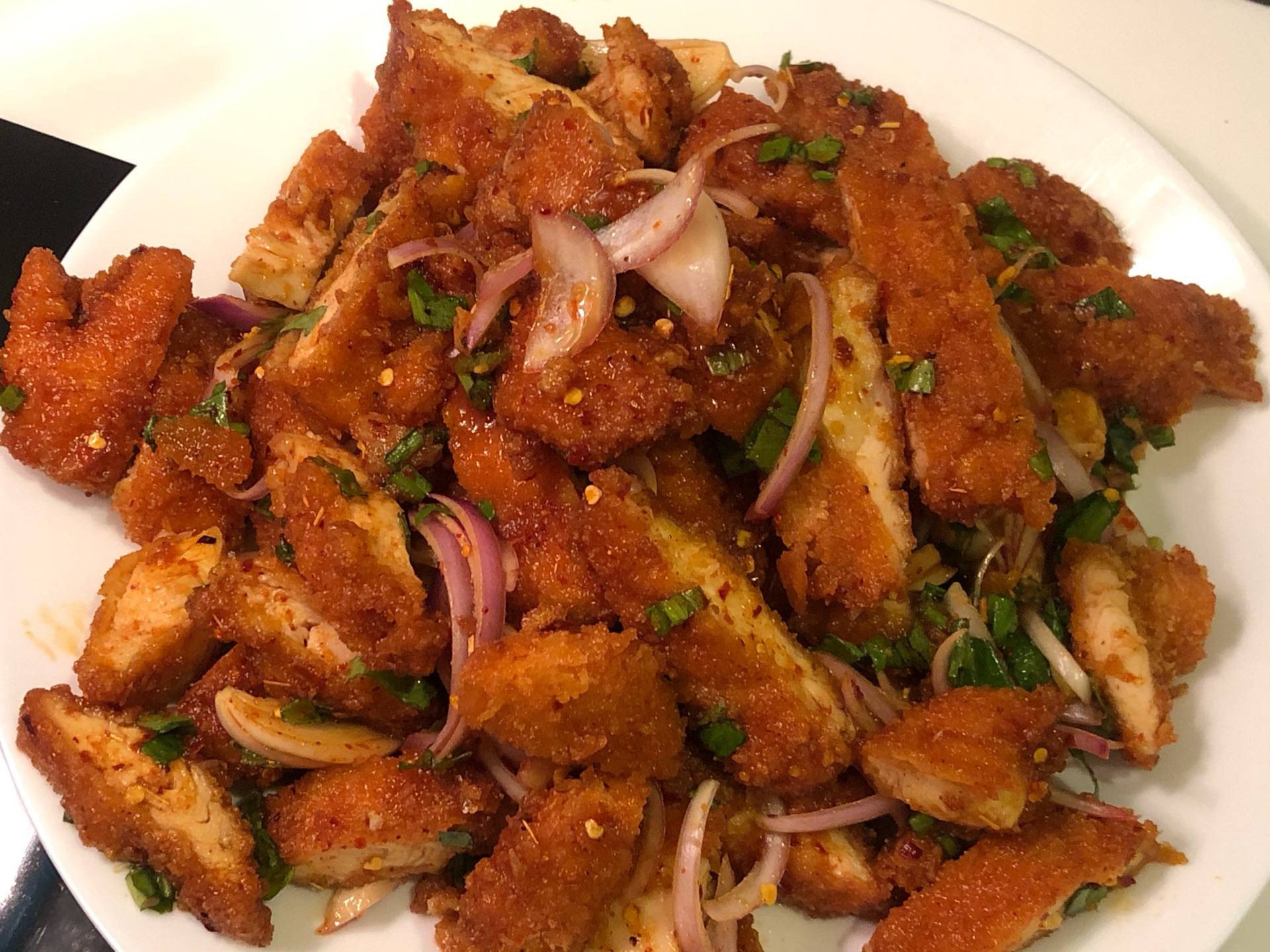 ยำไก่แซ่บ