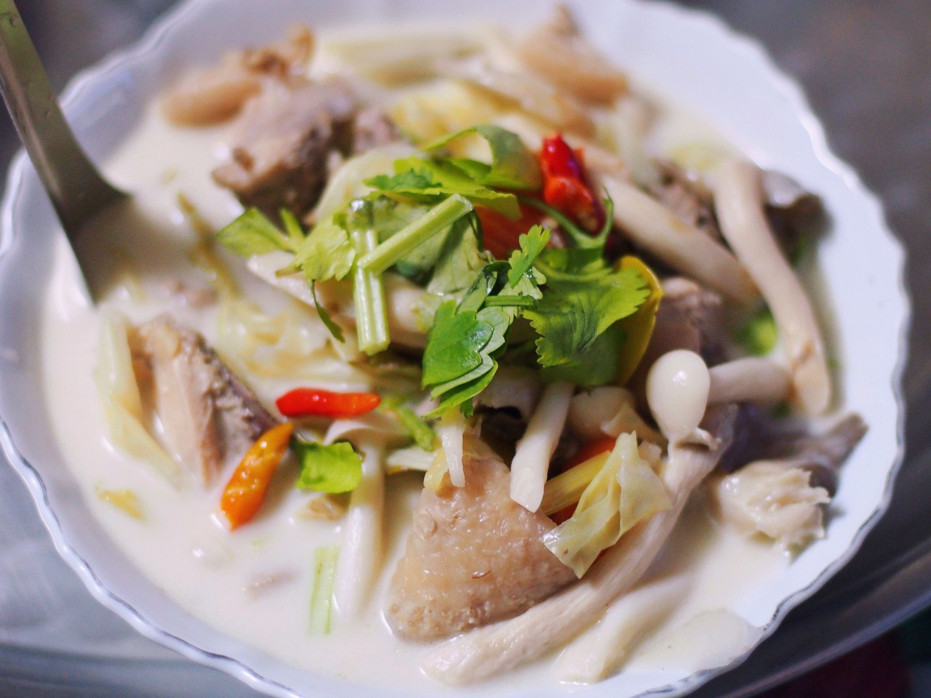 ต้มข่าไก่แก่