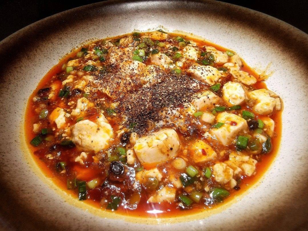 ม๋า ผว๋อ โต้ว ฝู่  เต้าหู้ผัดแบบเสฉวน 麻婆豆腐