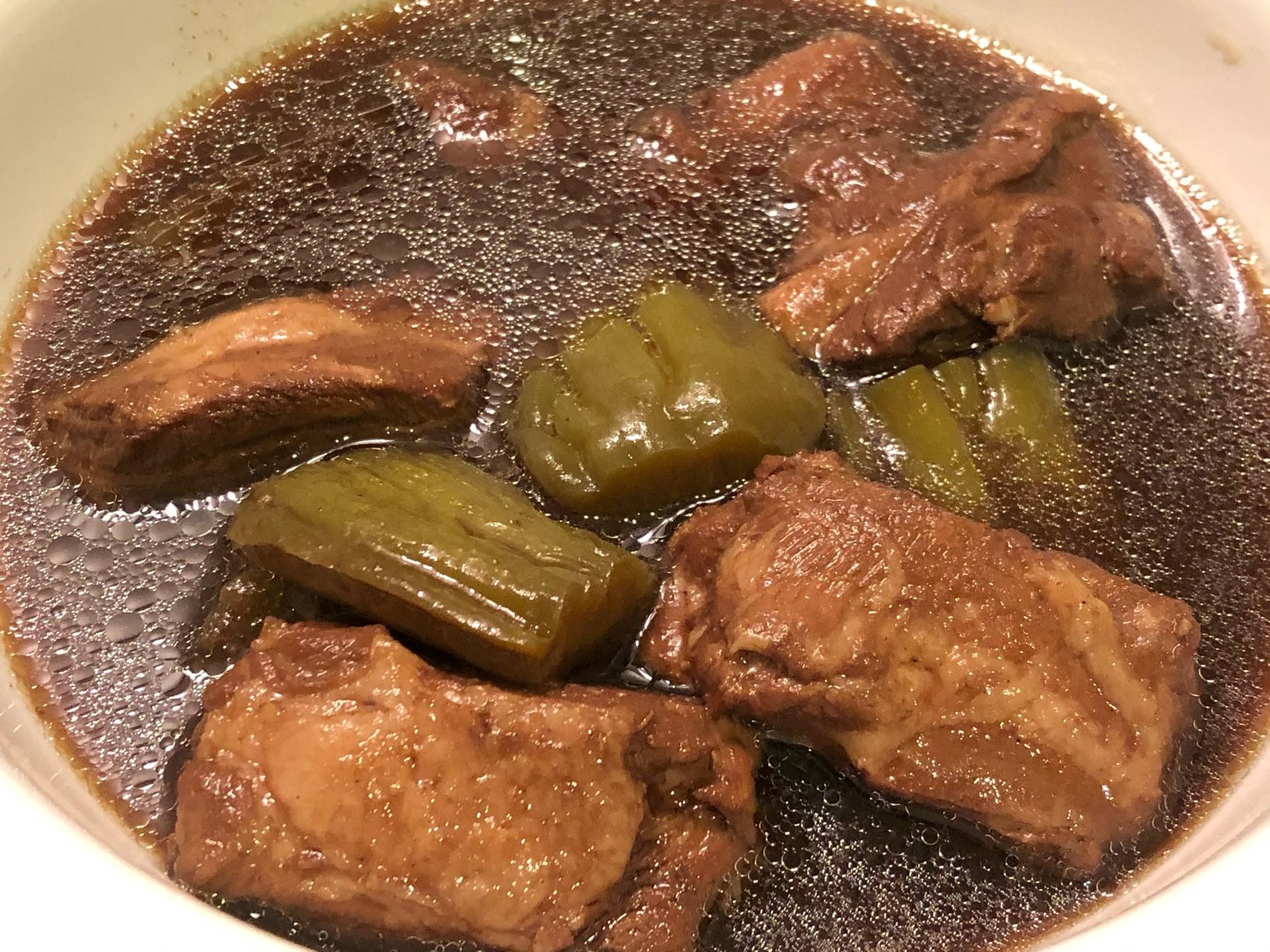 ซี่โครงหมูตุ๋นมะระน้ำแดง