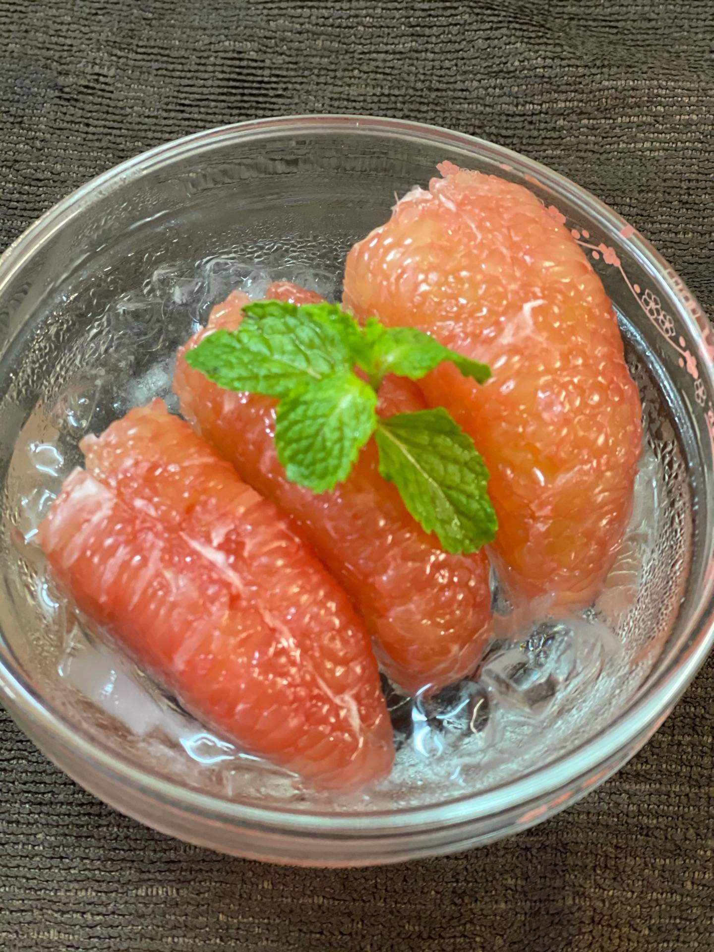 ส้มโอลอยแก้ว