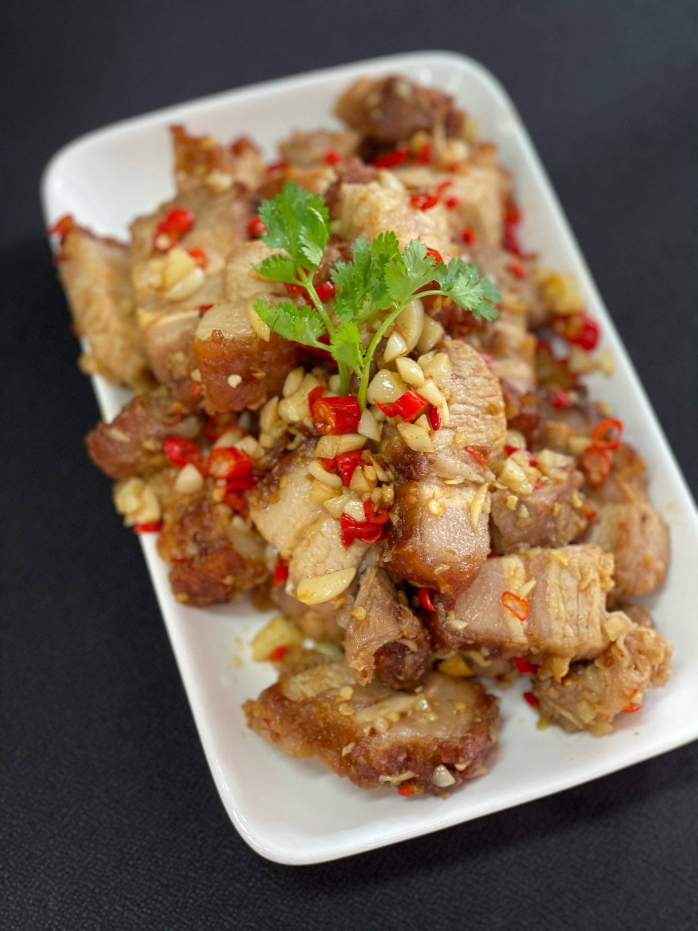 หมูกรอบคั่วพริกเกลือ 🐷