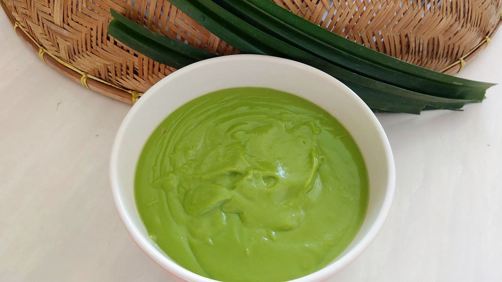 สังขยาใบเตย