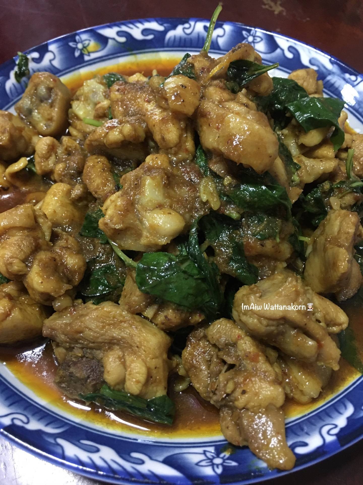 “ไก่ผัดพริกแกงใต้โหรพา”