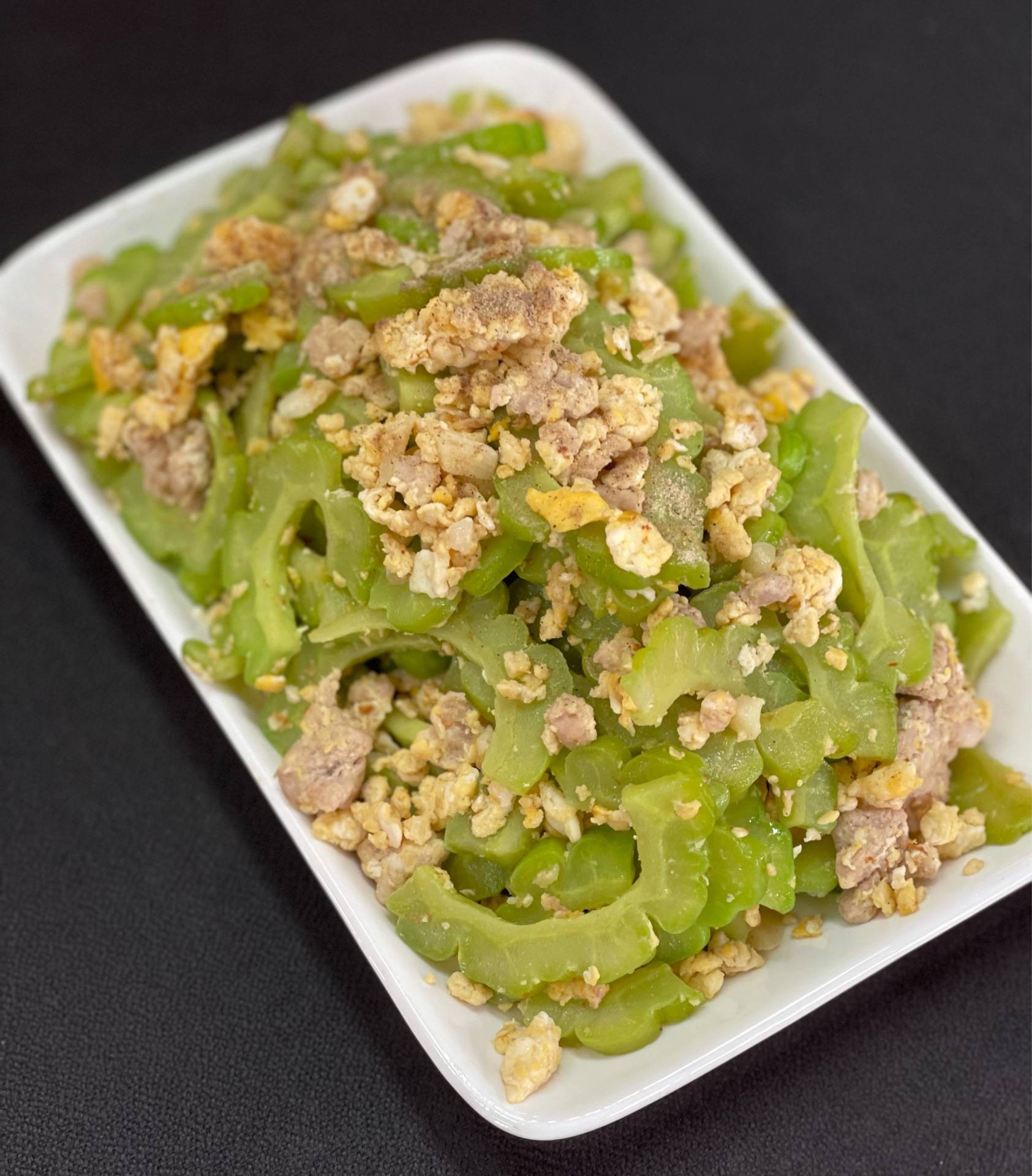 มะระผัดไข่ใส่หมูสับ