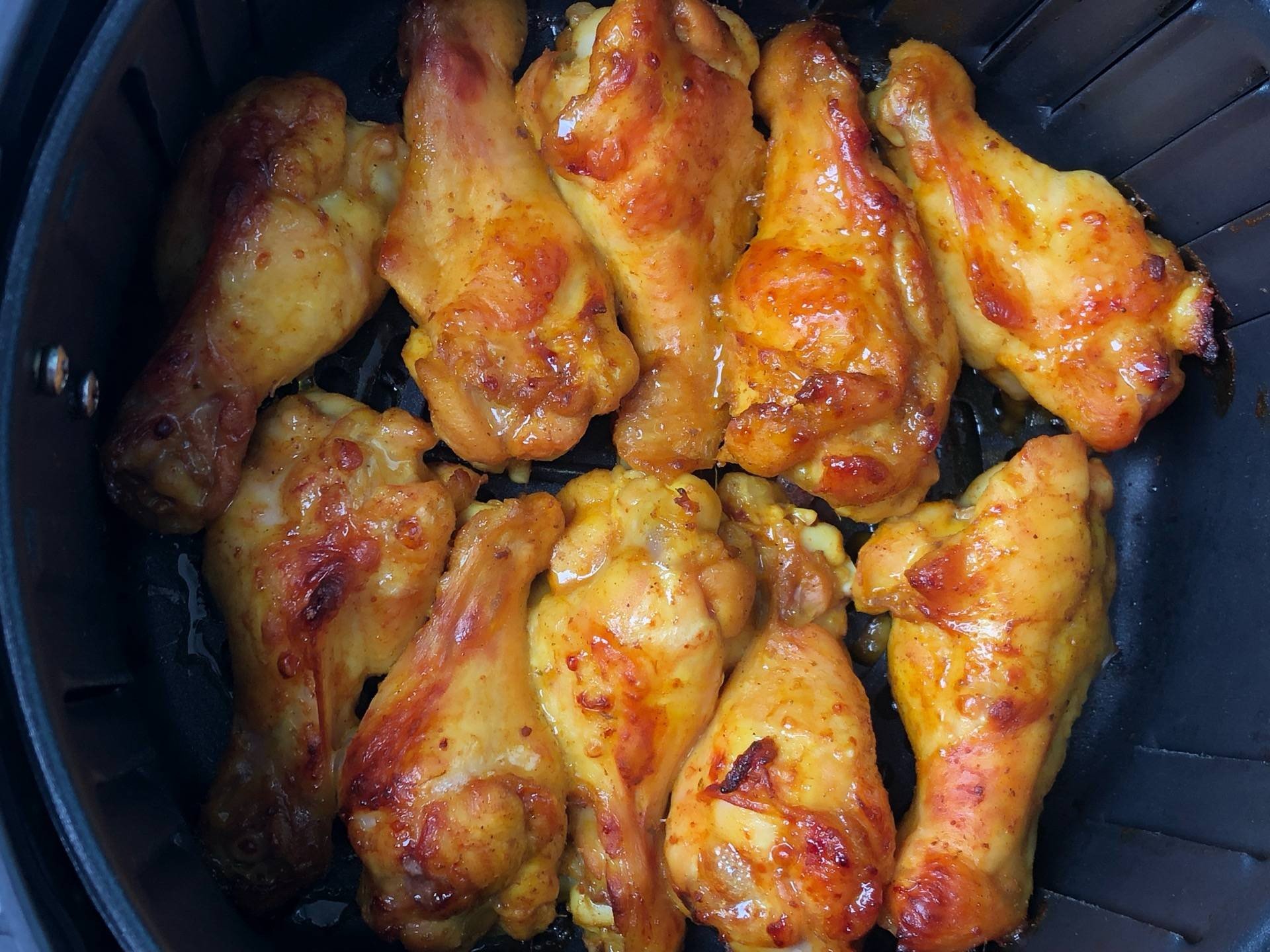 ปีกบนไก่ทอดขมิ้นชัน