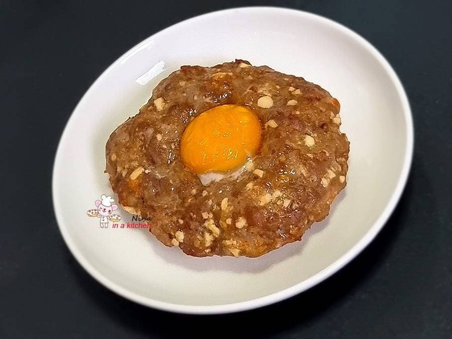 [Philips Airfryer] หมูสับคลุกไข่เค็มทอด ไข่แดงลาวา