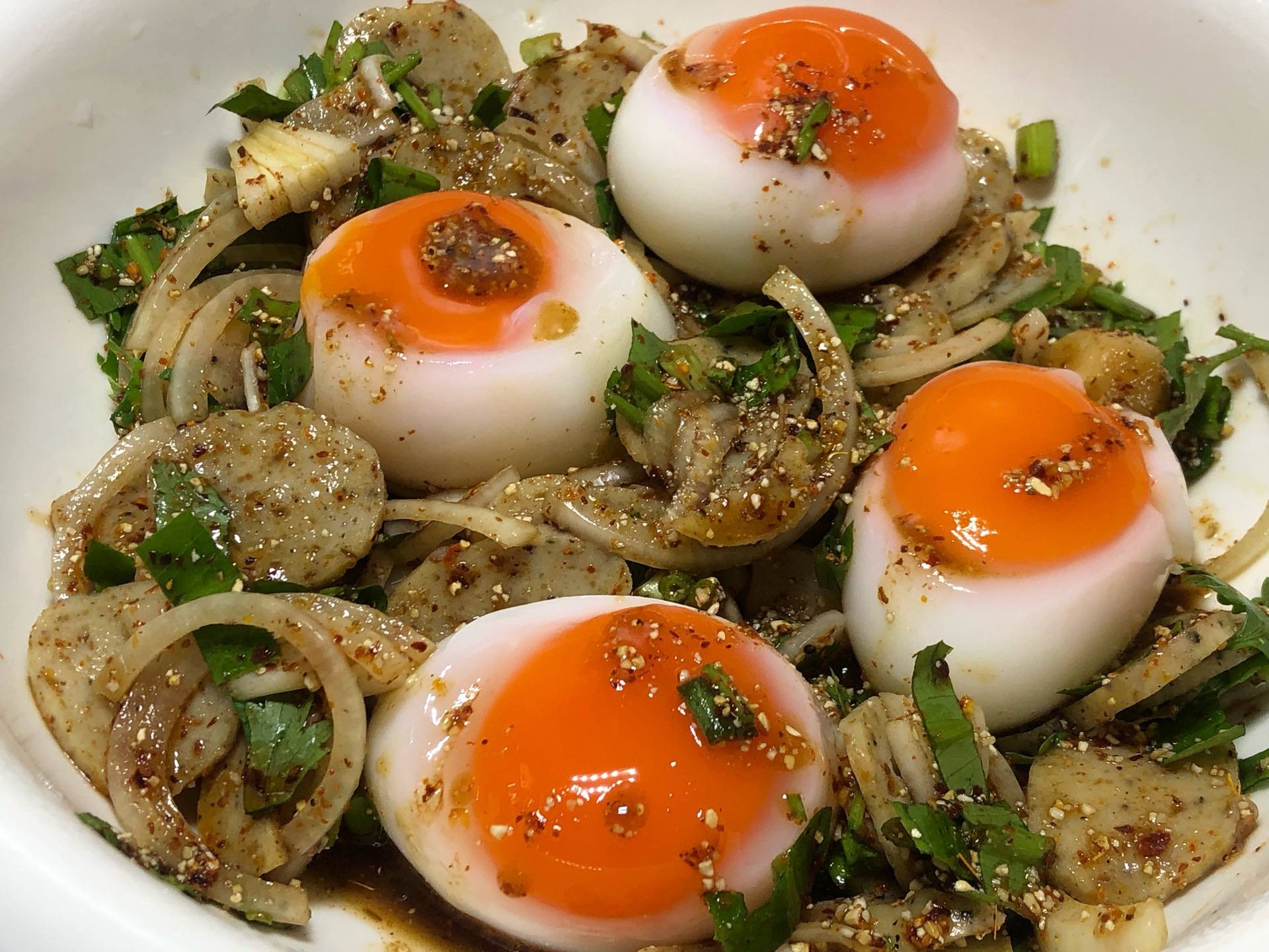 ยำหมูยอไข่ตาหวาน