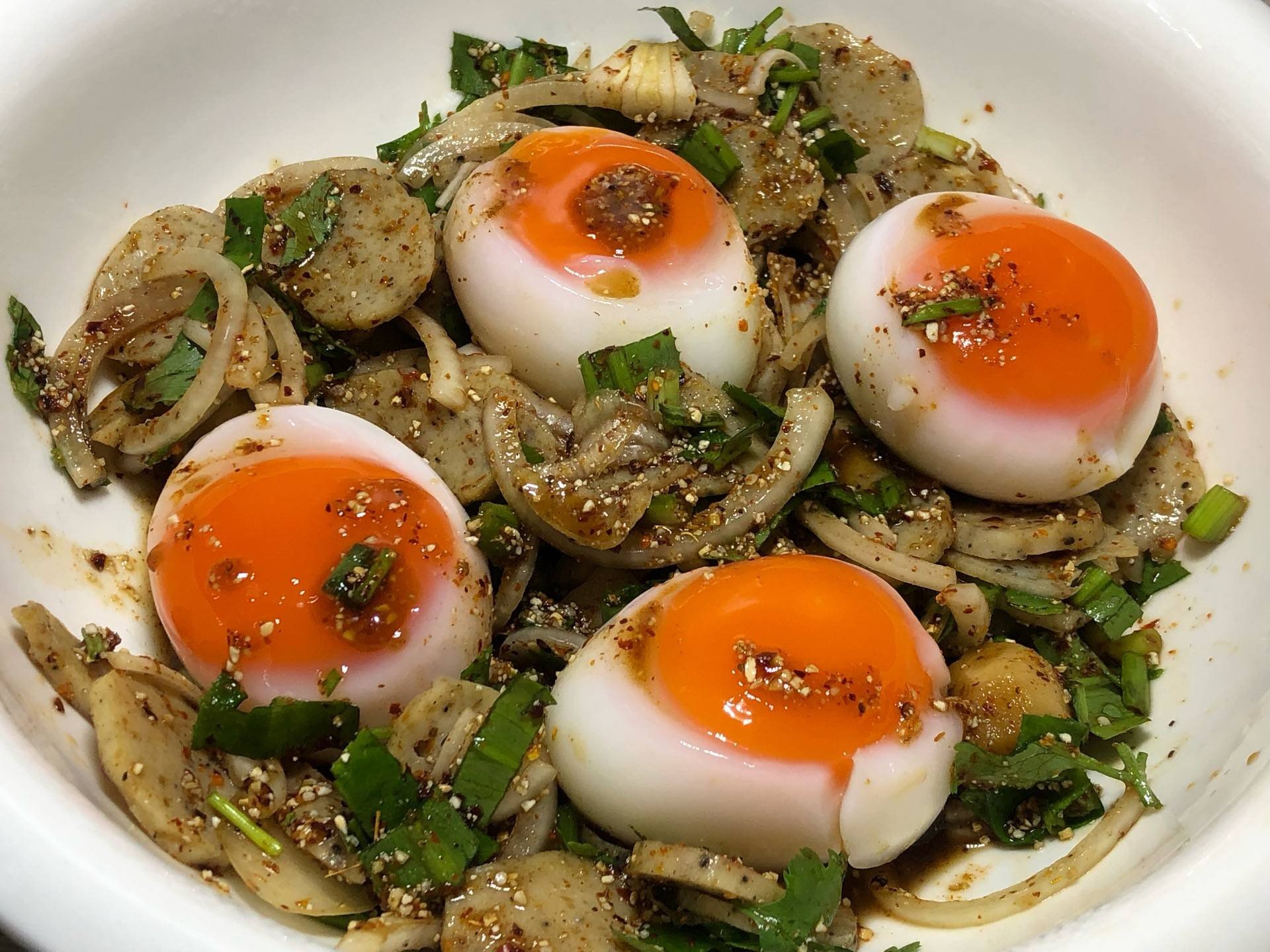 ยำหมูยอไข่ตาหวาน