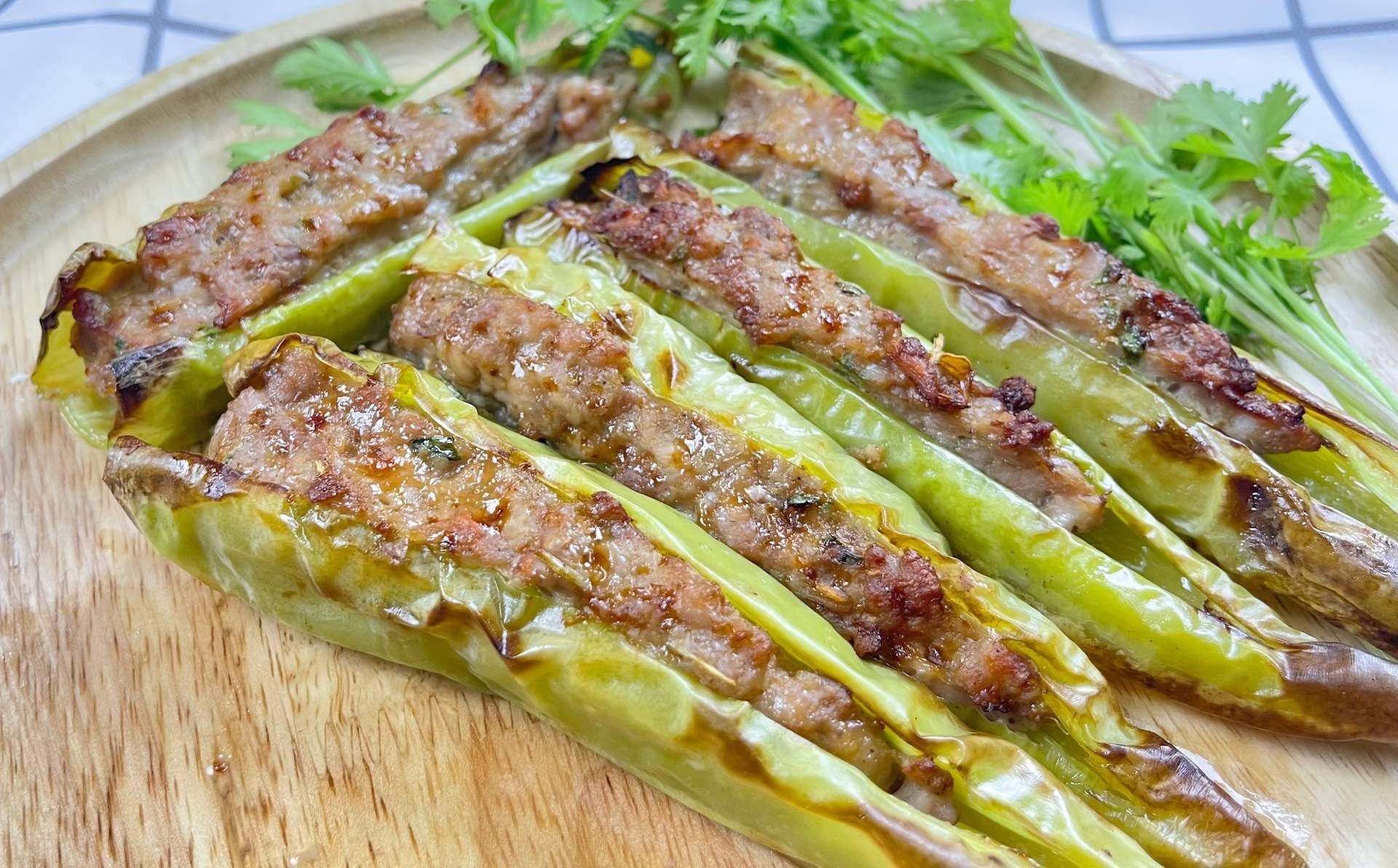 พริกหนุ่มยัดไส้หมู [ Philips Airfryer ] 