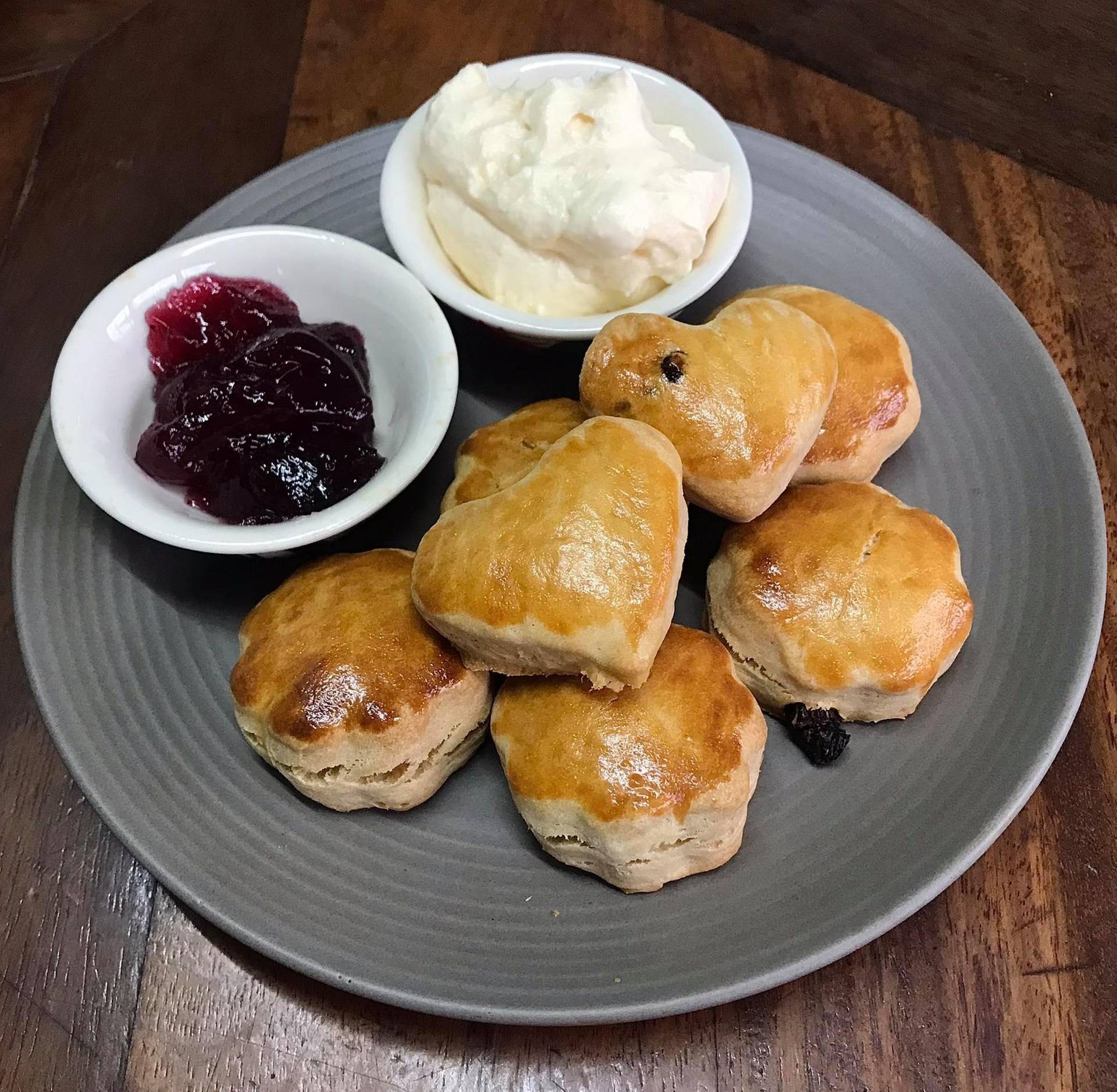 สโคนลูกเกด (Raisin Scones)