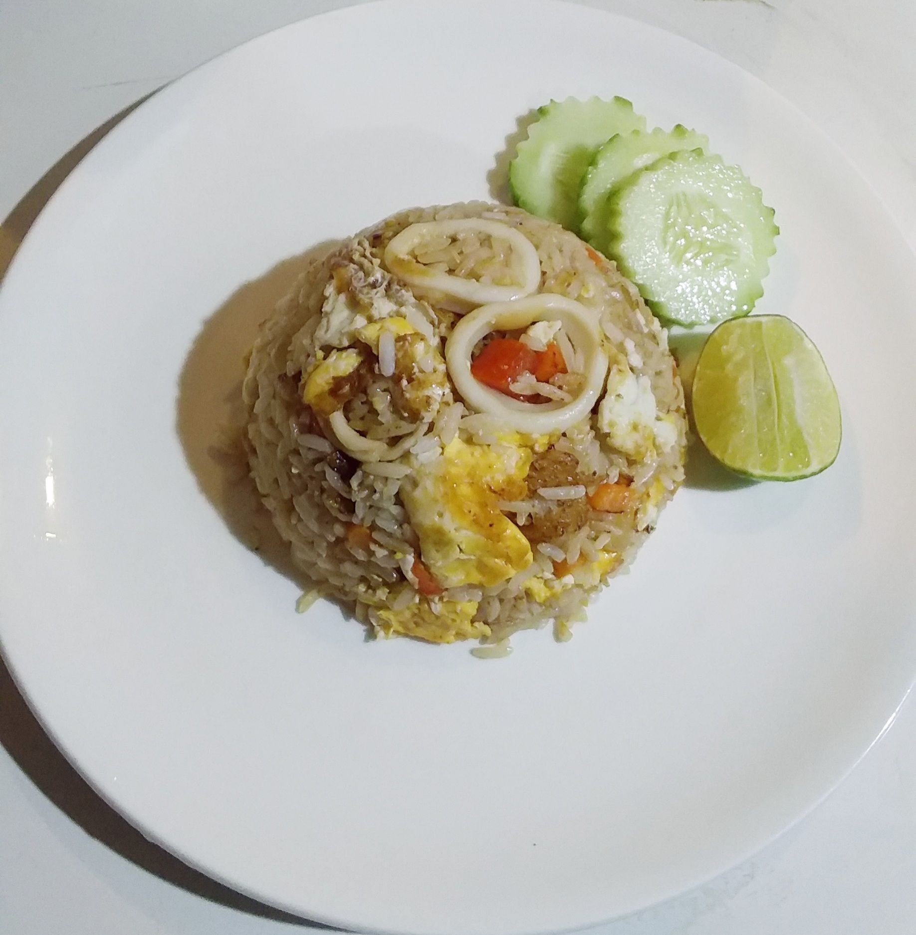 ข้าวผัดปลาหมึก