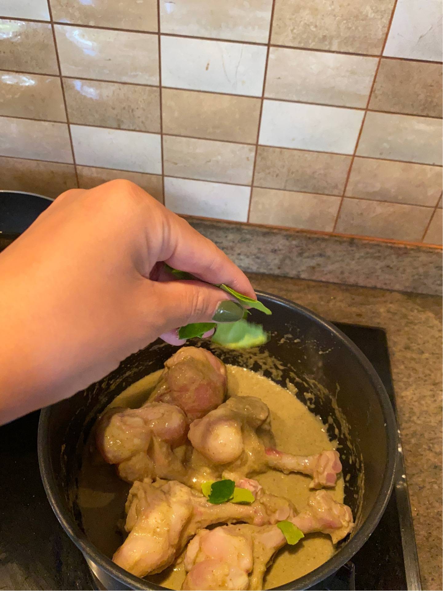 แกงเขียวหวานไก่/Chicken Green Curry With Pasta