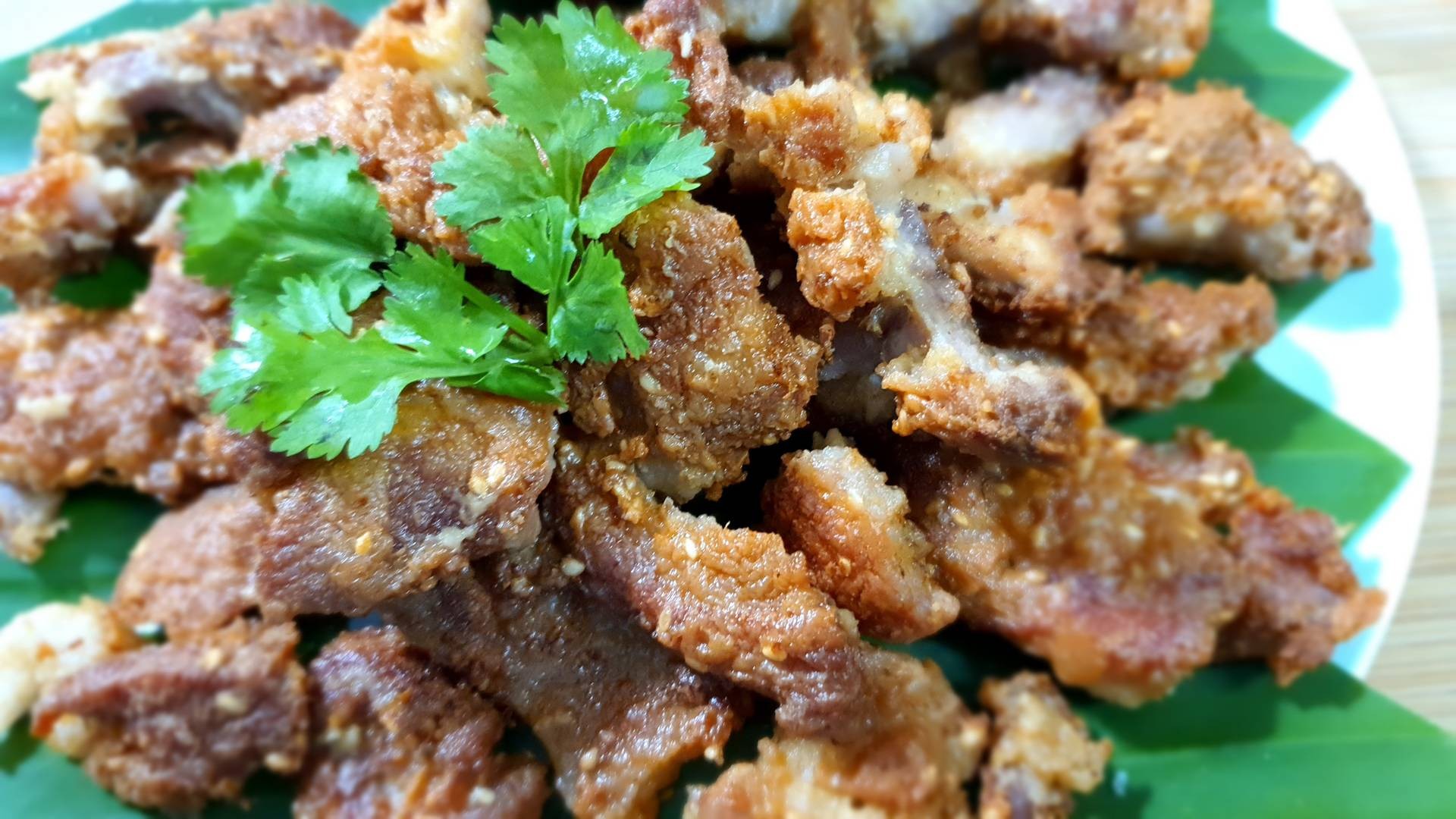 หมูทอดหมักงาจิ้มแจ่ว