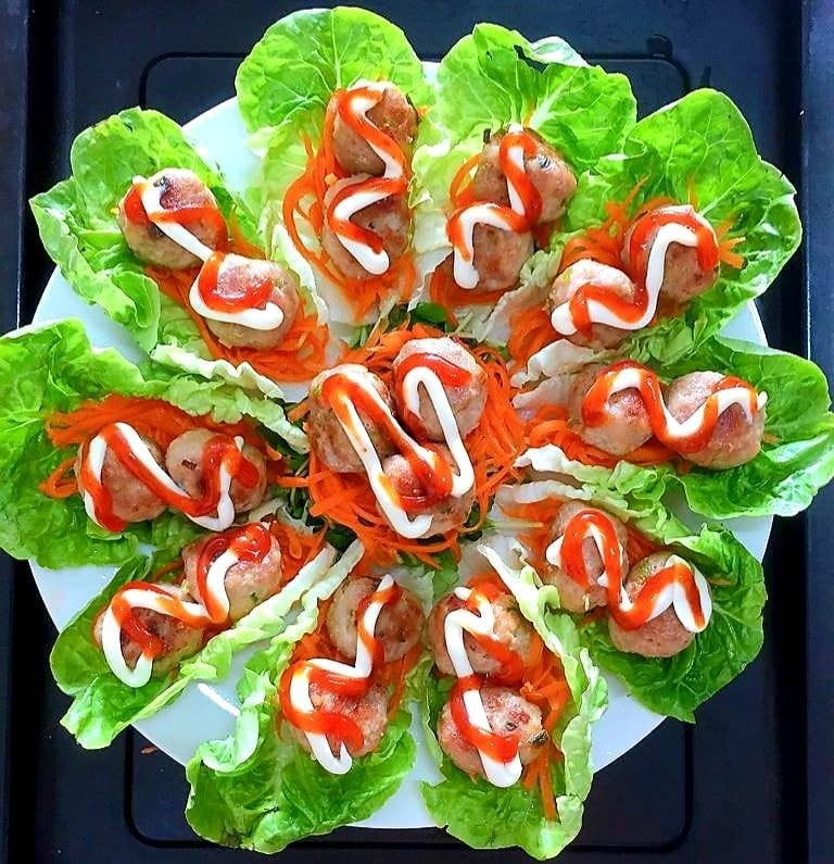 มีทบอลห่อผัก meatball baby romaine lettuce wraps