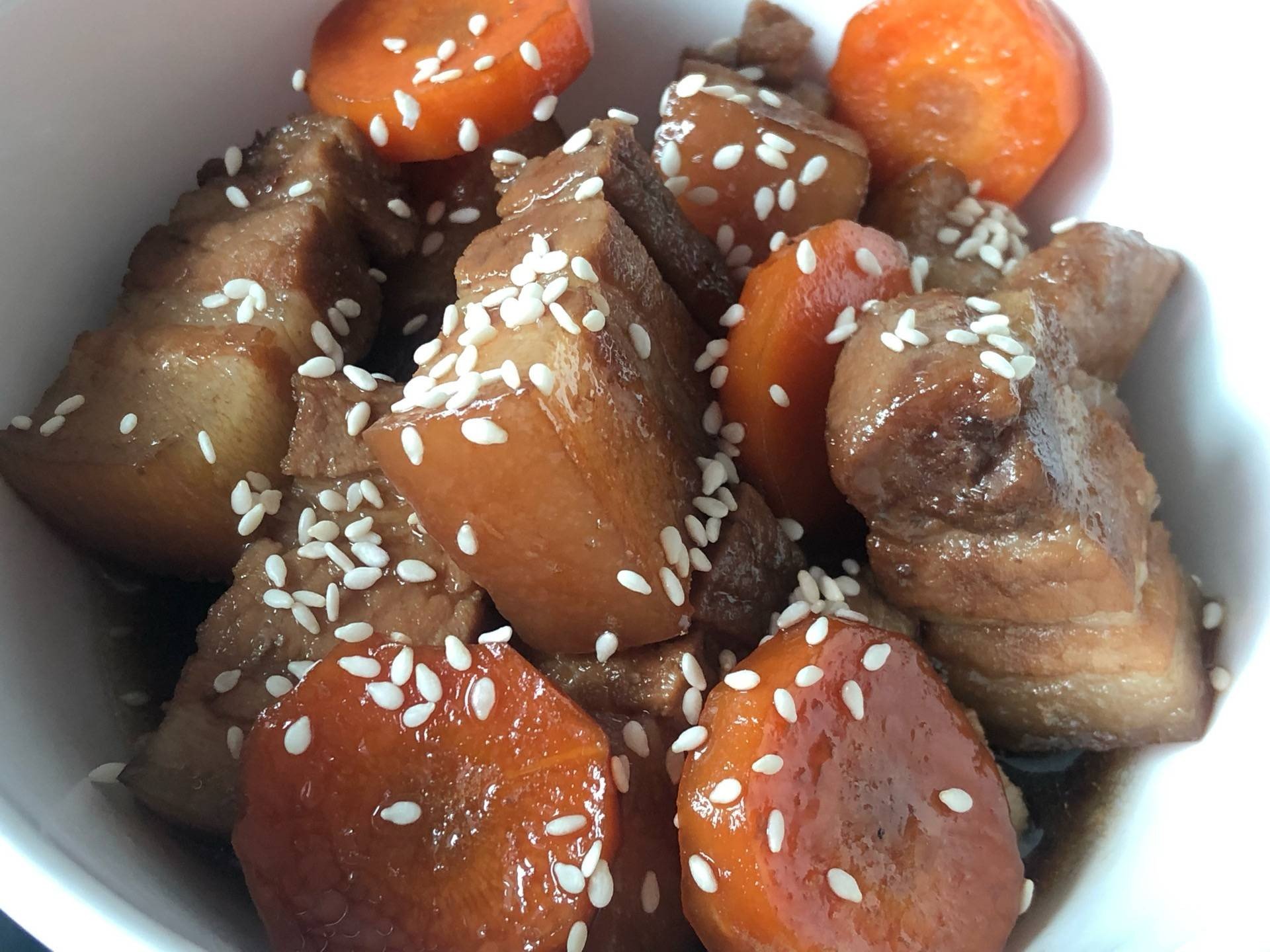 สามชั้นตุ๋นซอสเทริยากิ