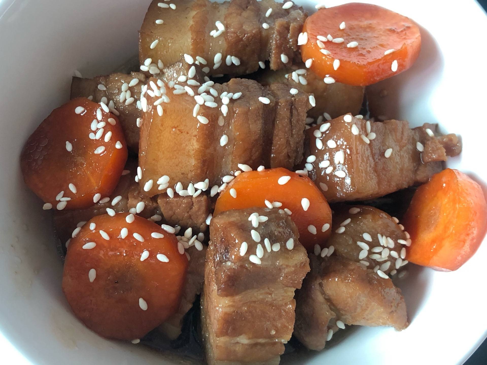 สามชั้นตุ๋นซอสเทริยากิ