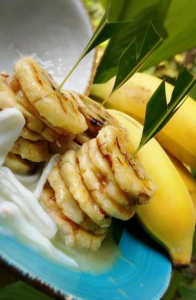 กล้วยปิ้งซอสกะทินมสดมะพร้าวอ่อน