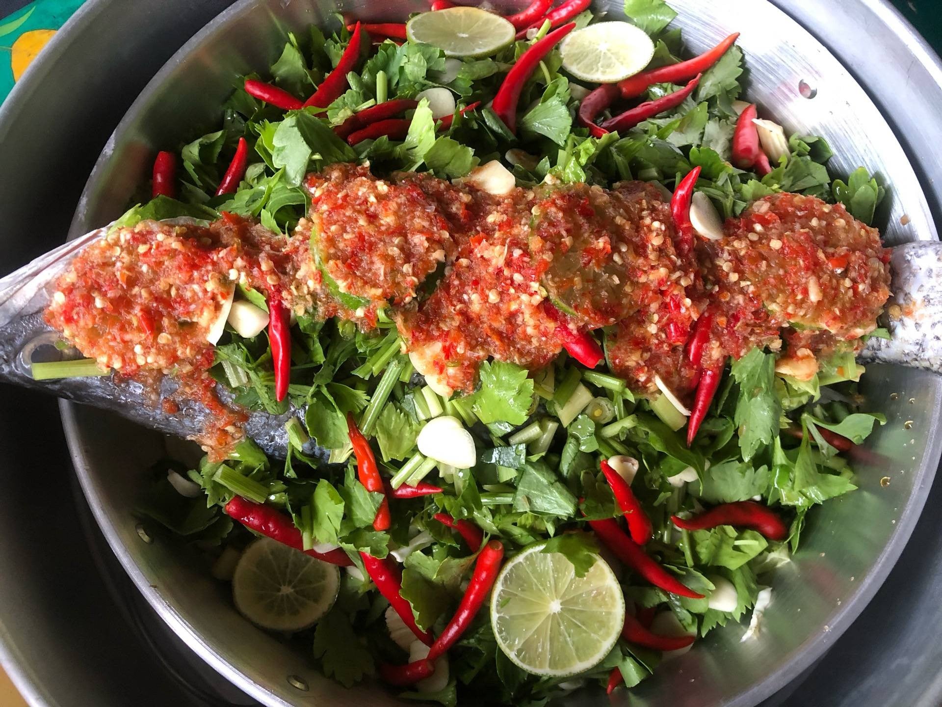 ปลากระพงนึ่งมะนาว