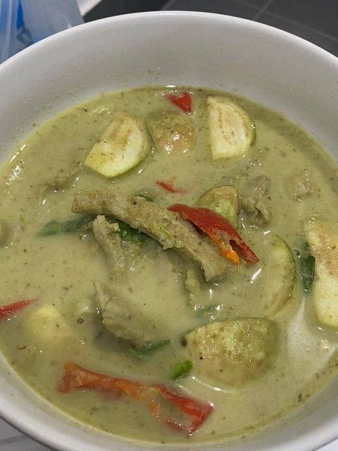 แกงเขียวหวานไก่ฉบับเด็กหอ