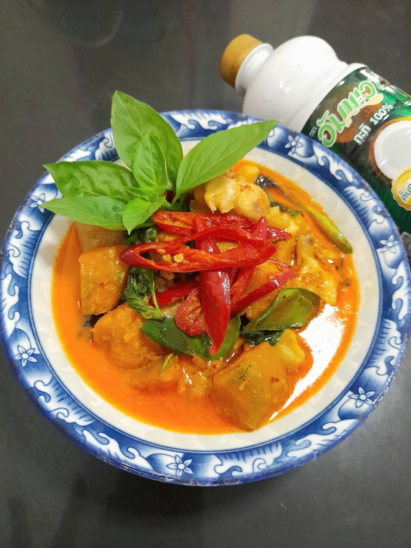 แกงเผ็ดฟักทองร้องกระต๊าก(แกงเผ็ดไก่ใส่ฟักทอง)