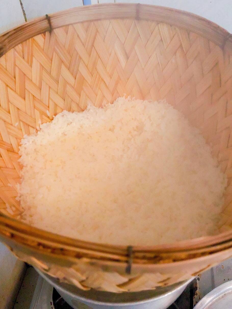 ข้าวเหนียวไก่ทอดงบ190บาท