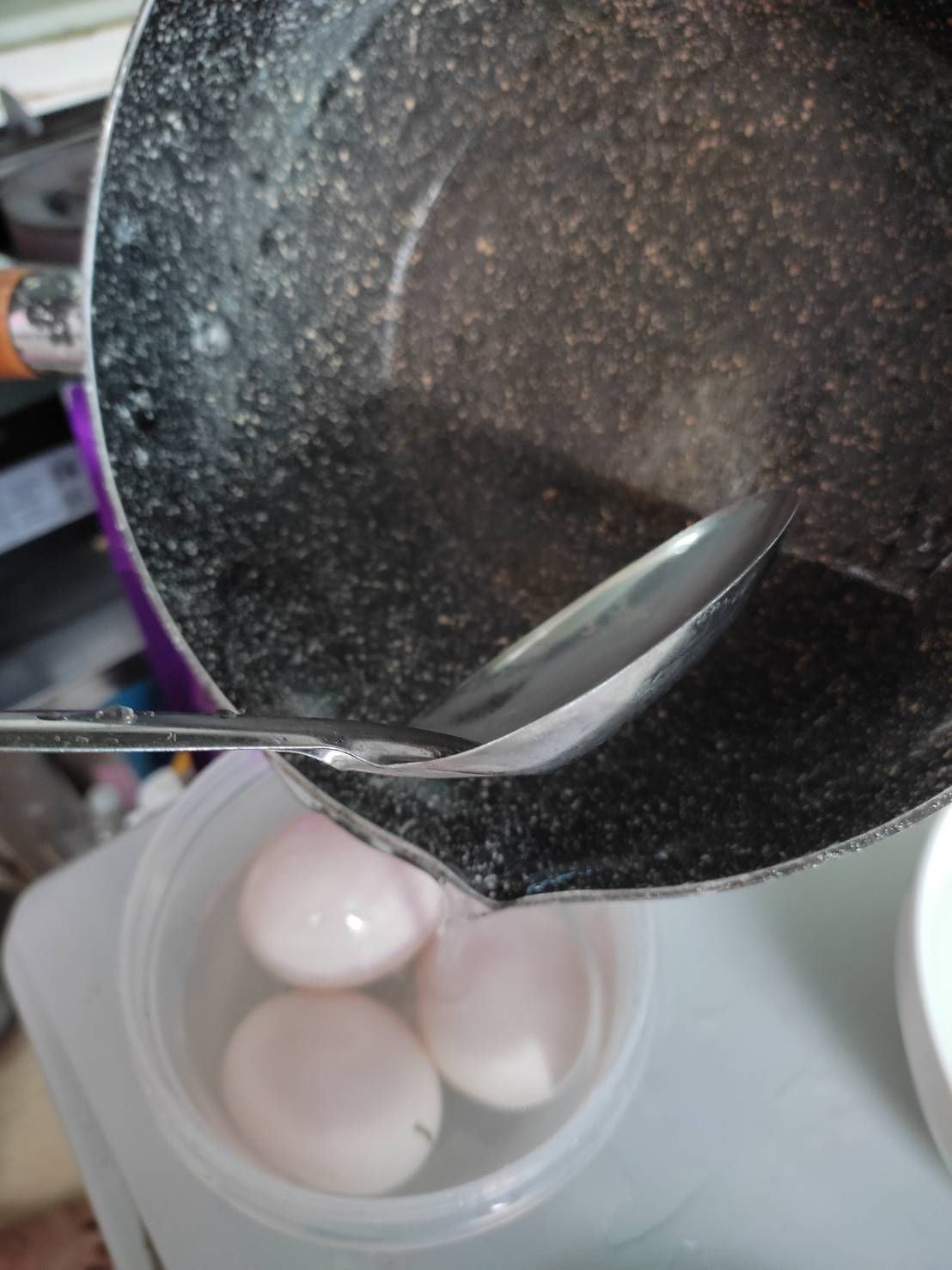 การถนอมอาหารโดยการทำไข่เค็ม