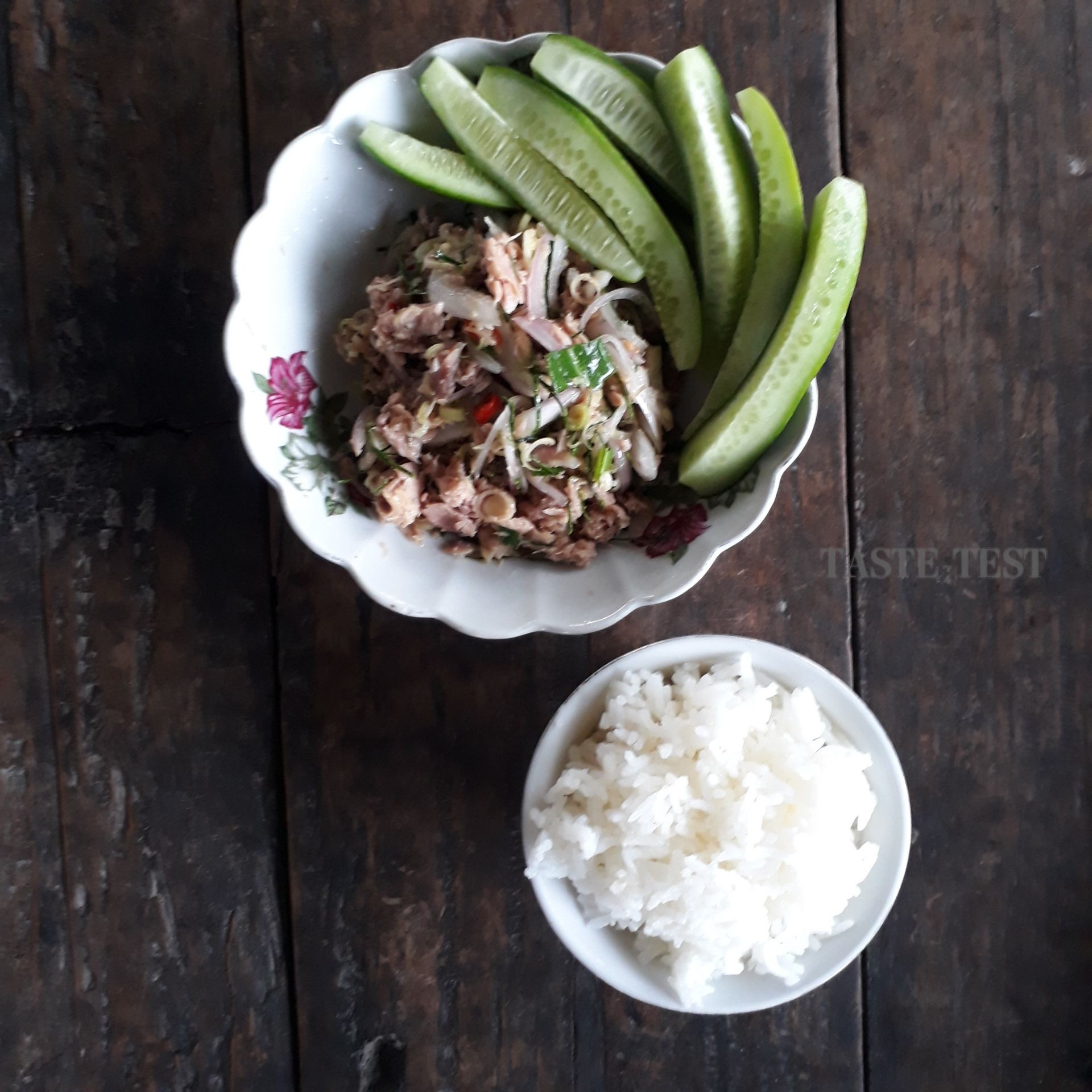 ยำปลาทูน่ากระป๋อง 🐟🥗