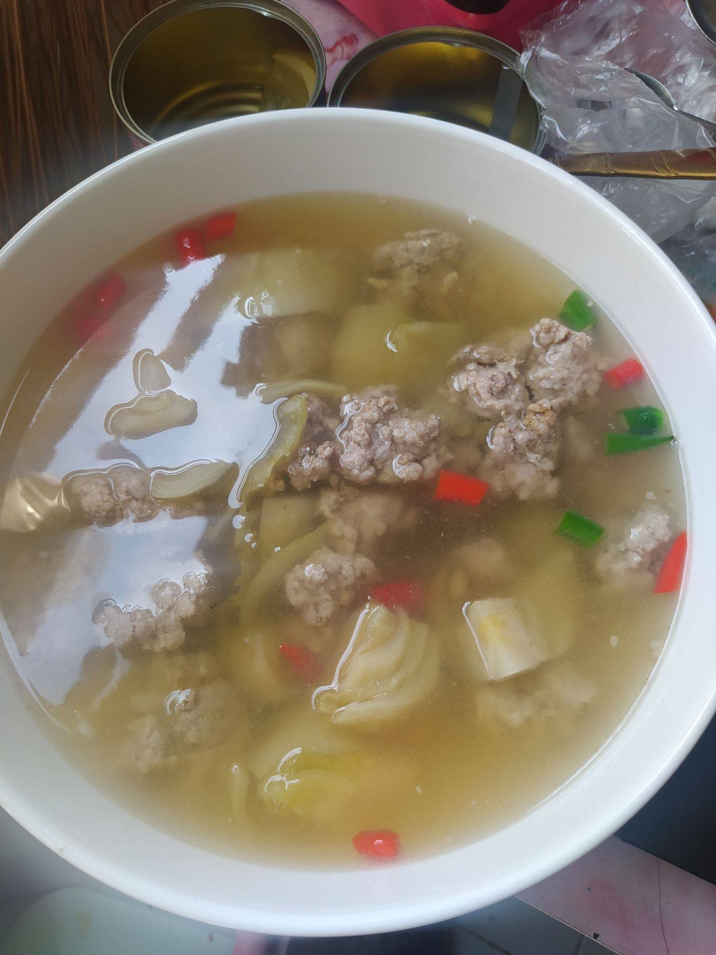 ต้มผู้กอง ( ต้มผักกาดดองแบบเผ็ด )