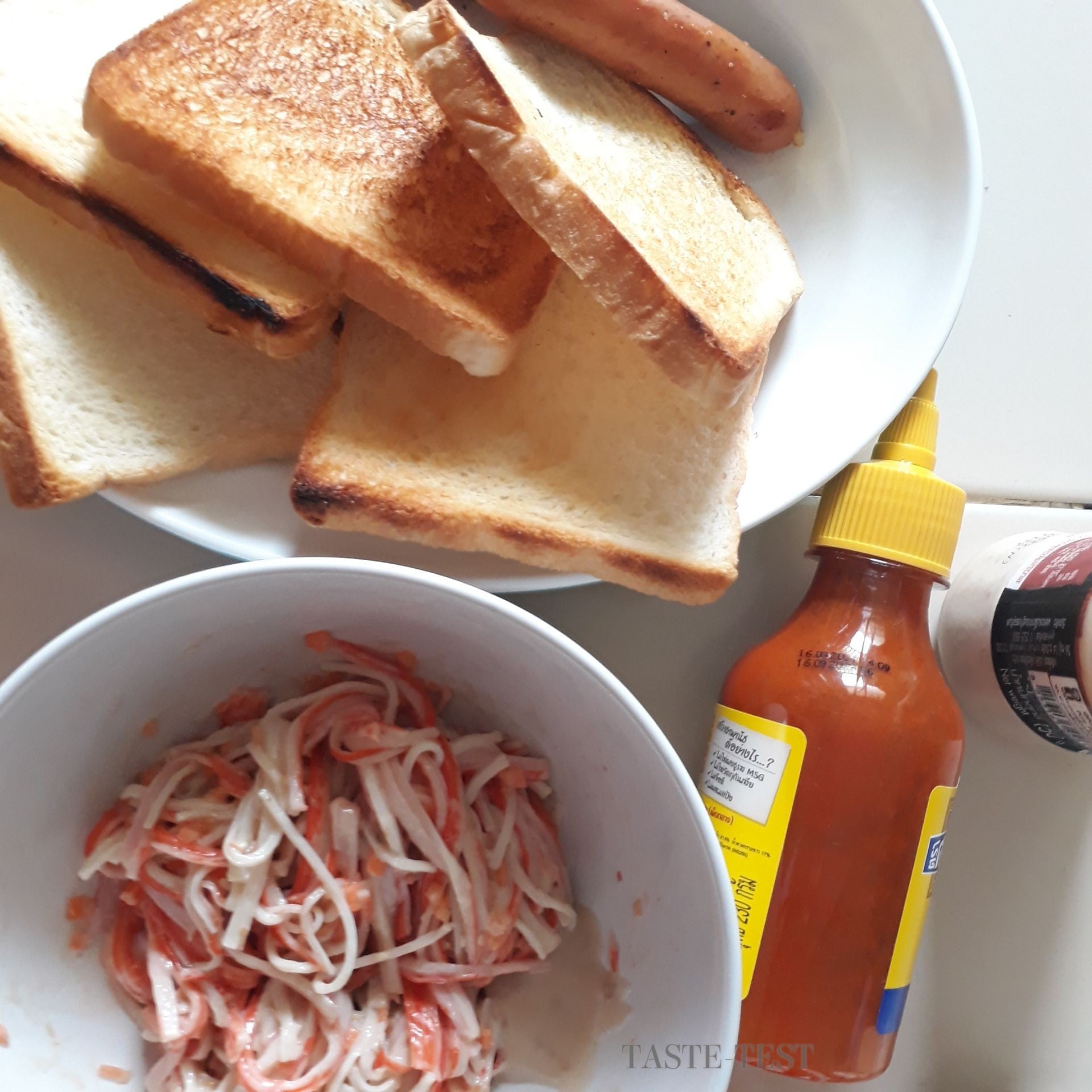 แซนวิชสลัดปูอัด
🥙🐟🥕