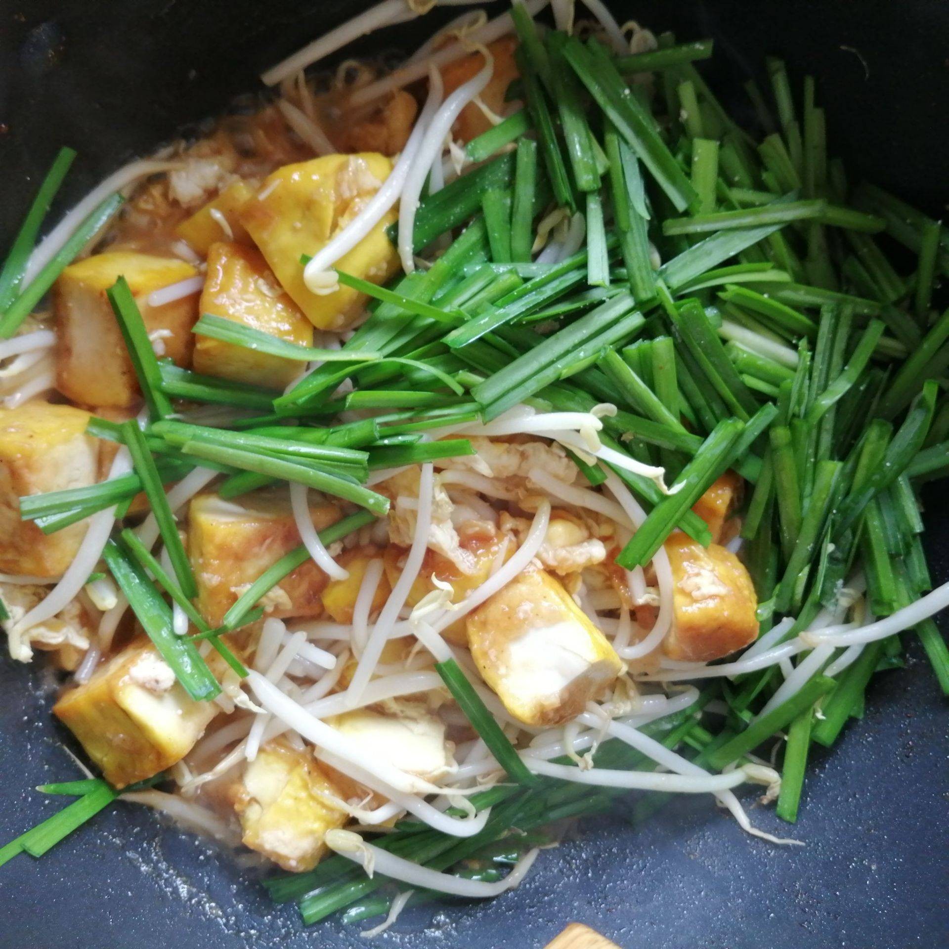 ผัดเต้าหู้ใส่ถั่วงอก 🍜🥜🥦