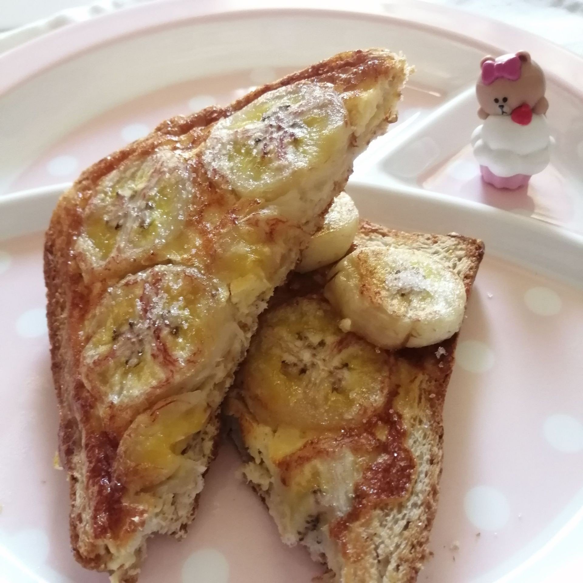 ขนมปังชุบไข่ใส่กล้วยน้ำว้า 
🍞🥚🍳🍌