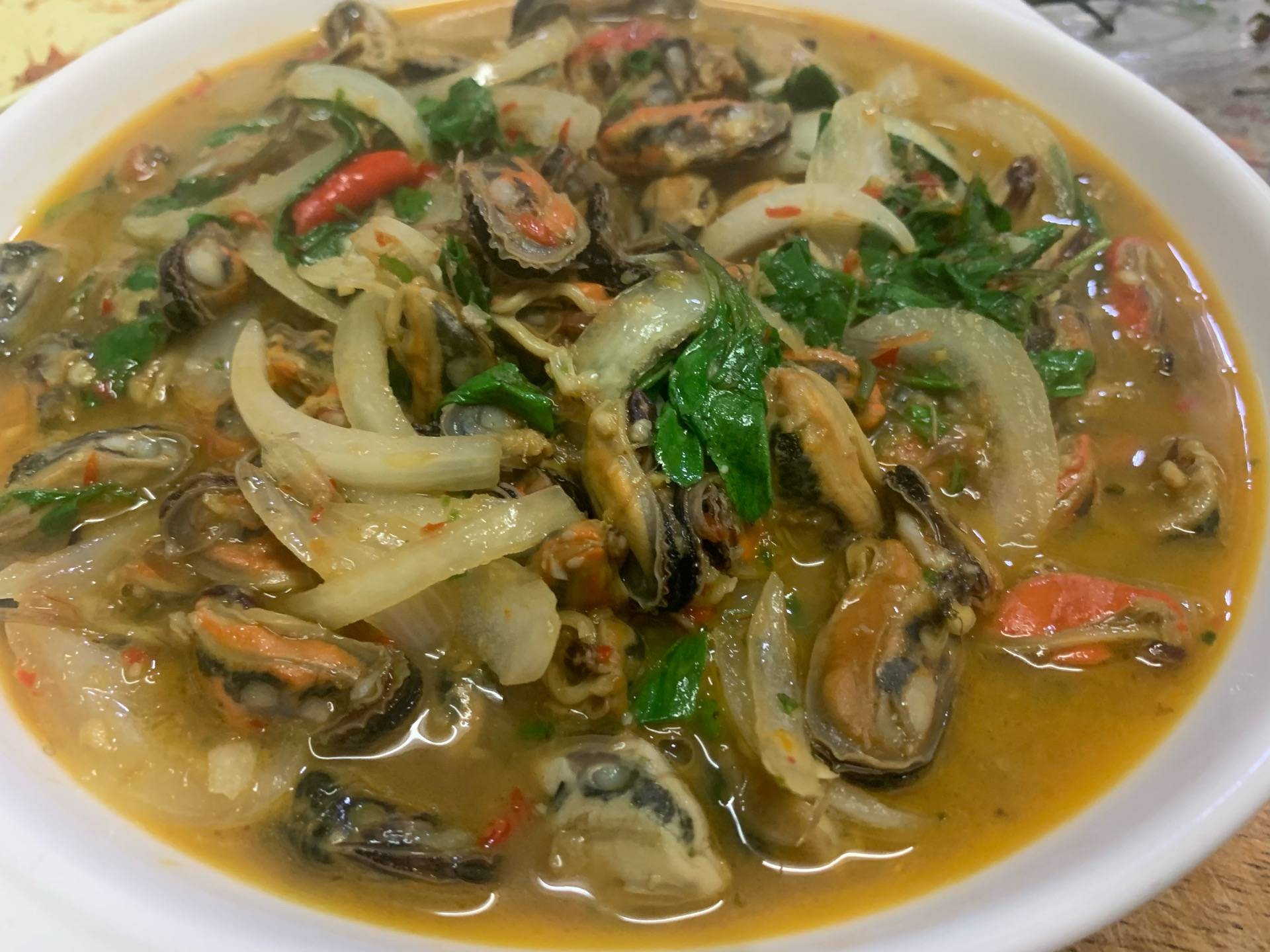 ผัดกระเพราหอยแมลงภู่