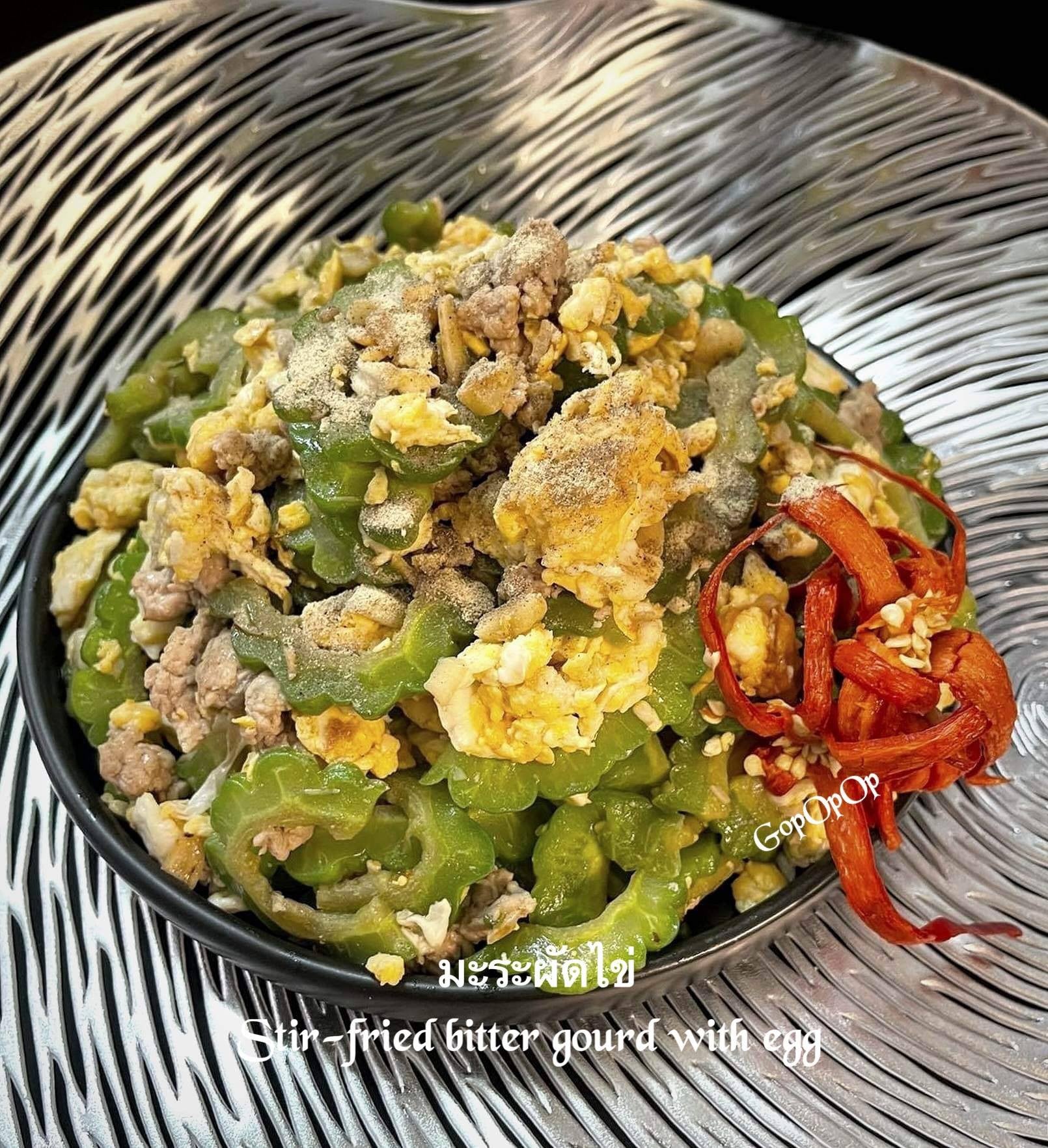 มะระผัดไข่ใส่หมูสับ