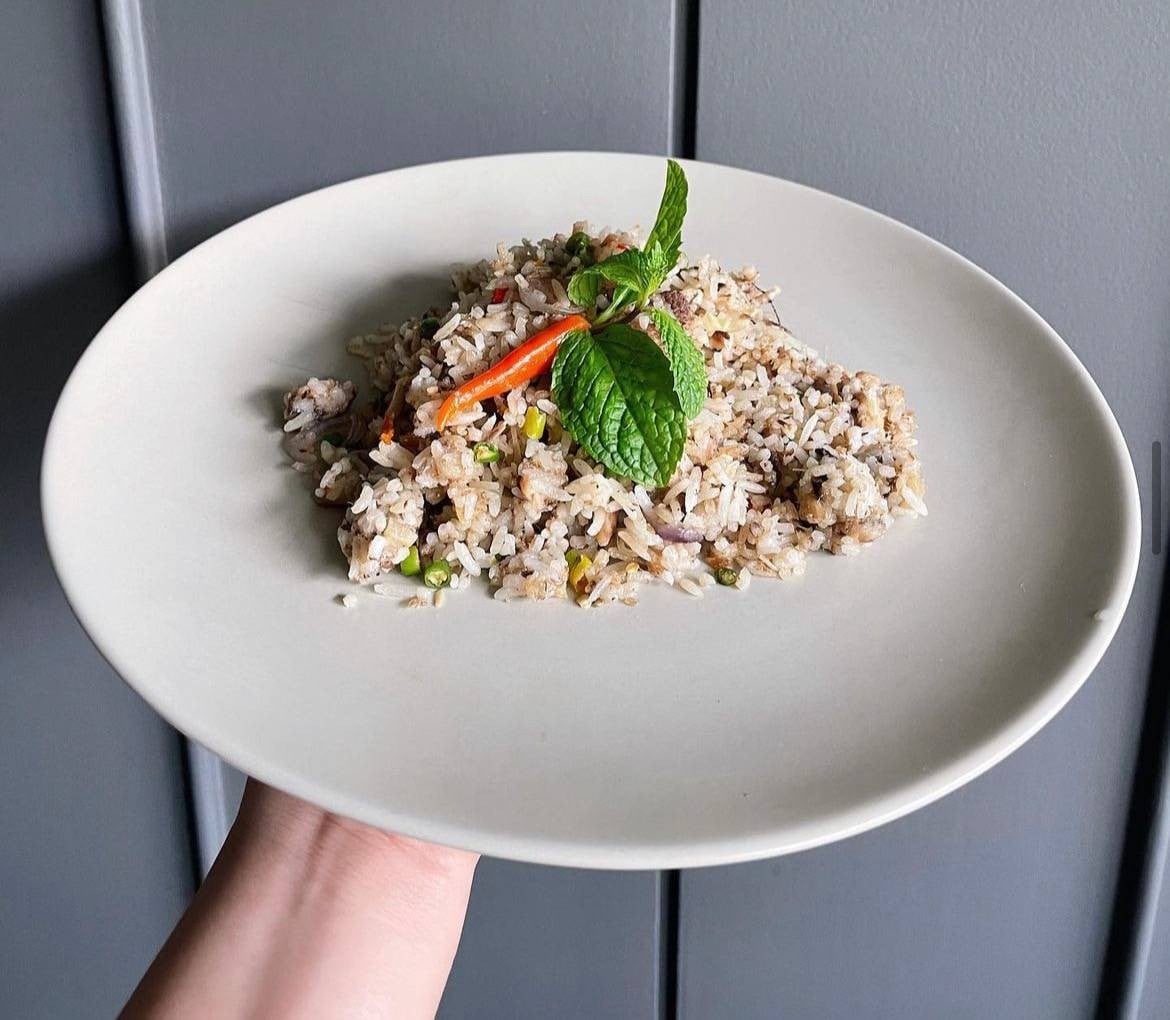 ข้าวผัดปลากระป๋อง