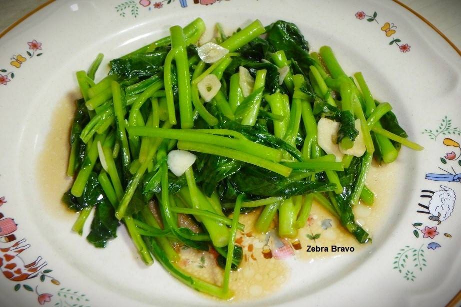 ยอดคะน้าผัดน้ำมันหอย