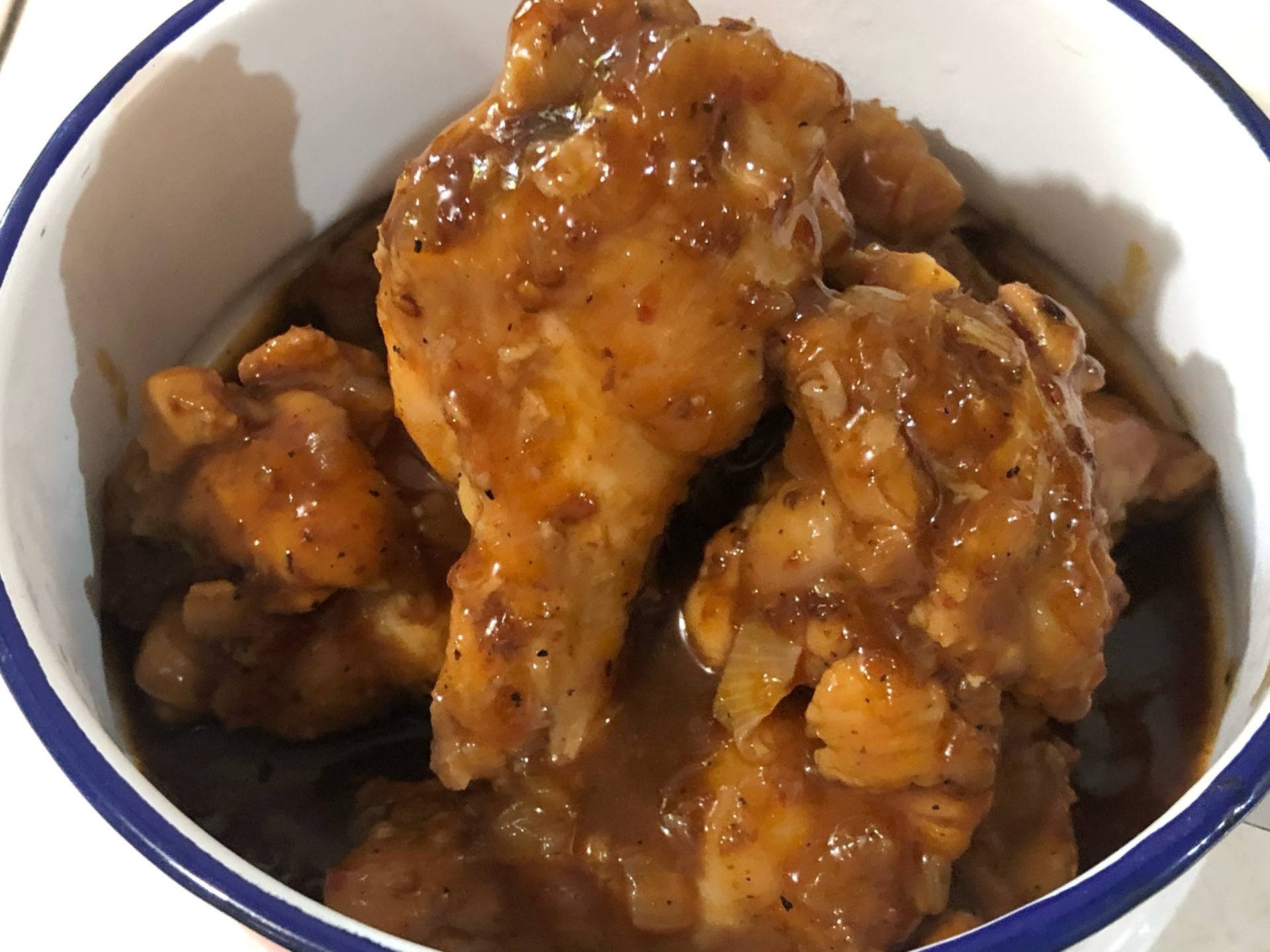 ปีกบนไก่อบซอส