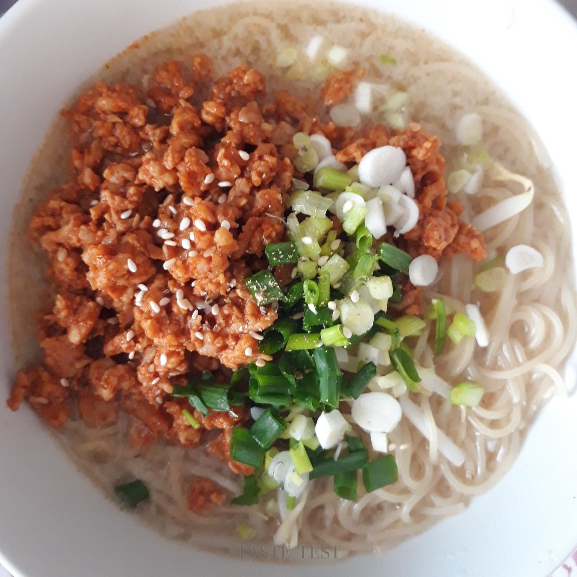 ซุปสปาเก็ตตี้กับหมูผัดพริกป่นเกาหลี