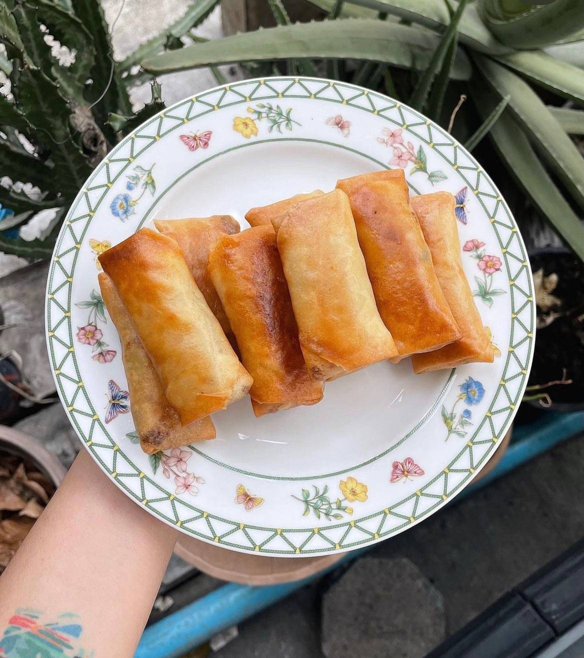 ปอเปี๊ยะทอดแสนอร่อย