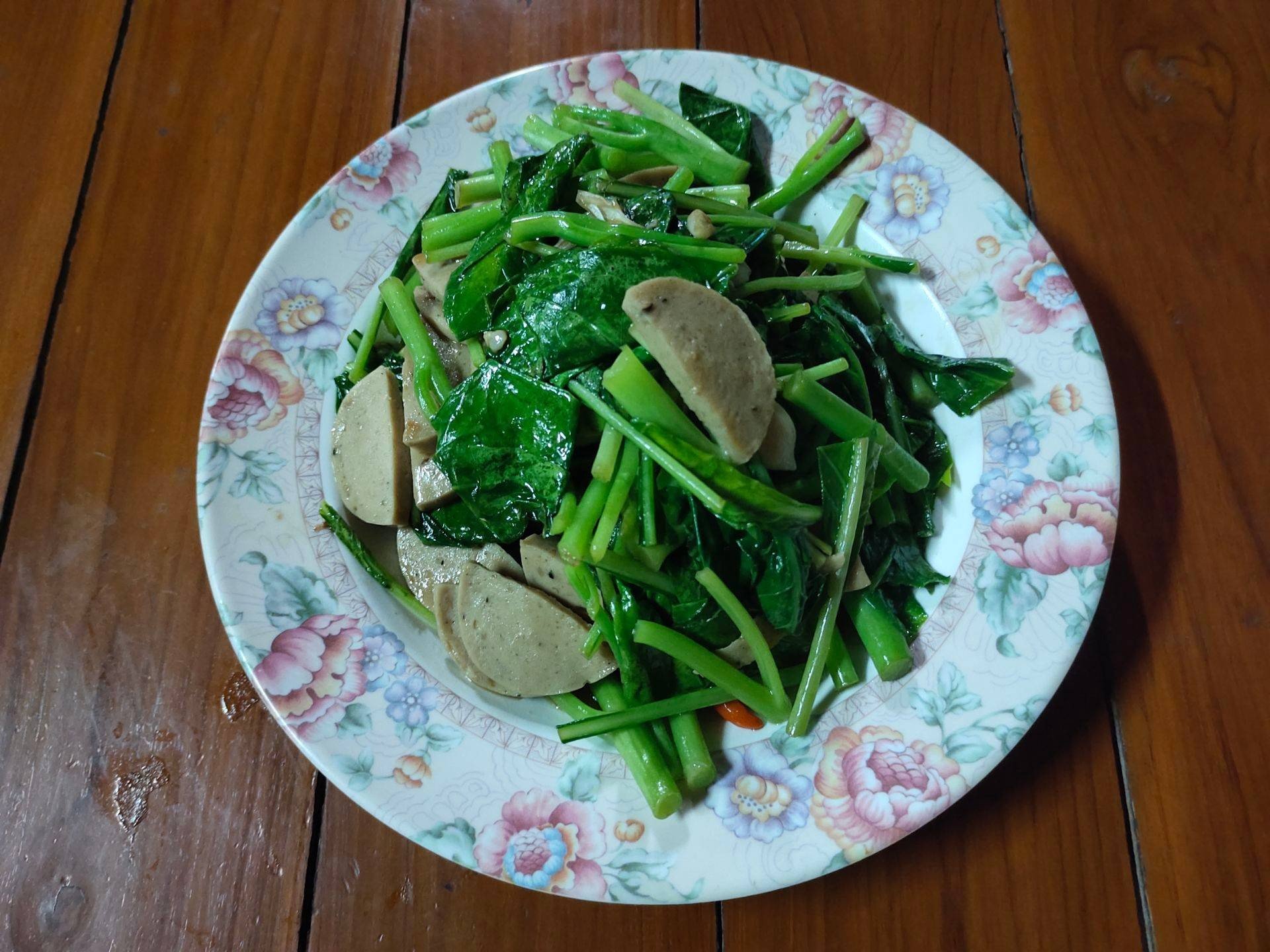 คะน้าผัดหมูยอ