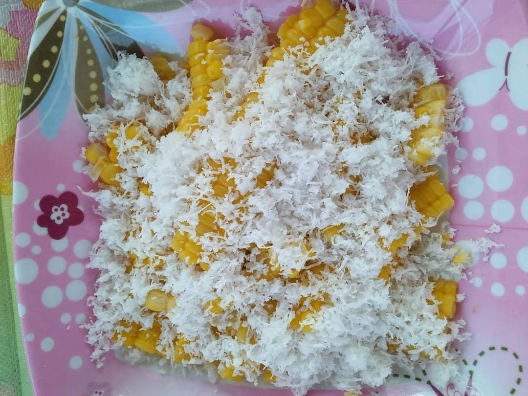 ข้าวโพดคลุกมะพร้าว