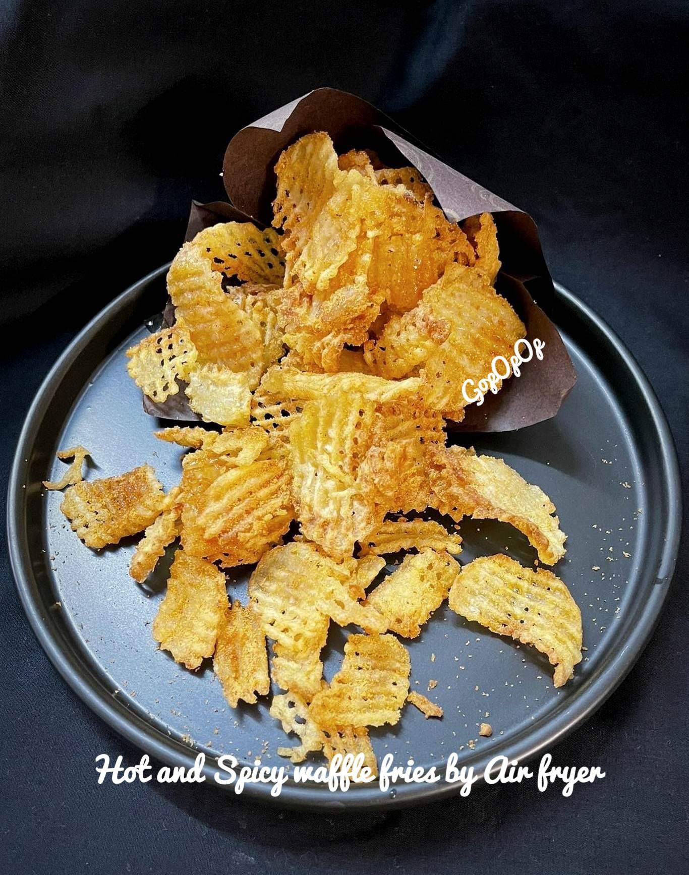 Hot and Spicy waffle fries by Air fryer #WongnaiCooking