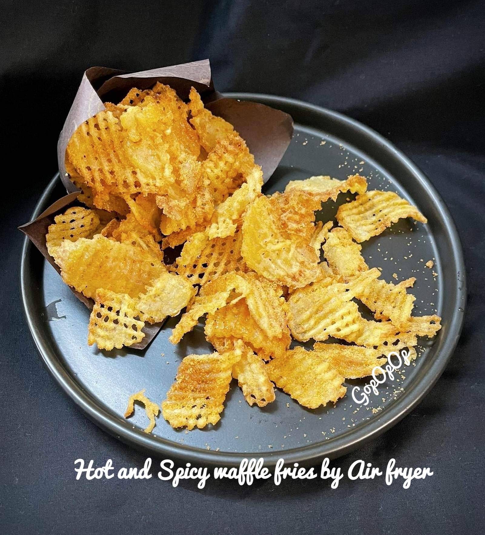 Hot and Spicy waffle fries by Air fryer #WongnaiCooking