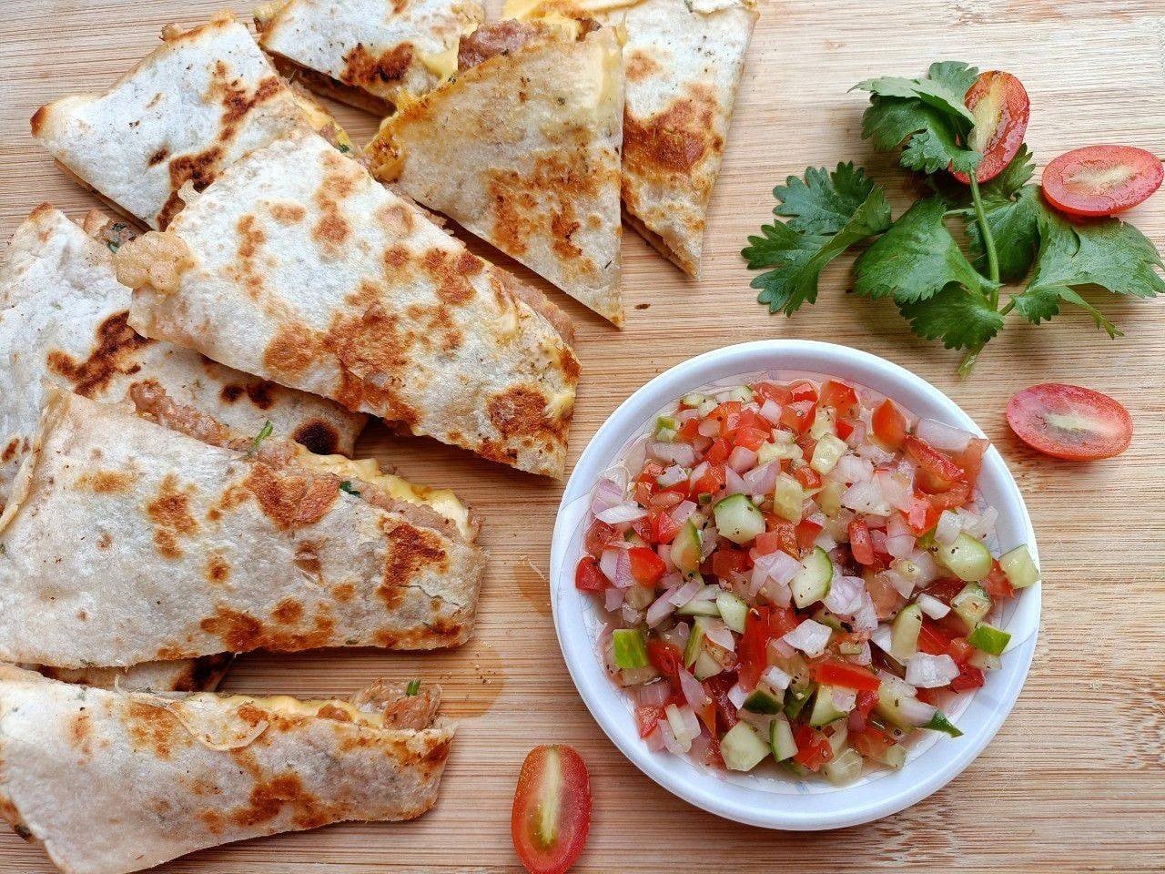 quesadilla and salsa