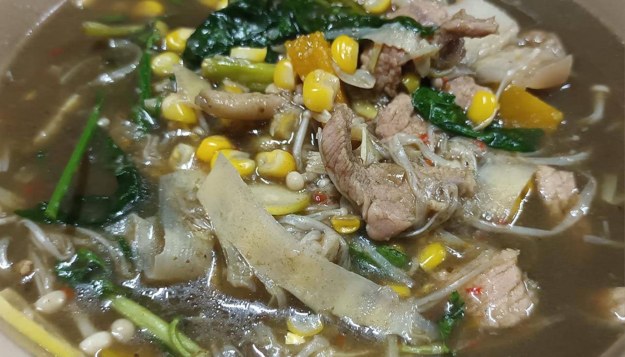 แกงหน่อไม้ใส่กระดูกหมู